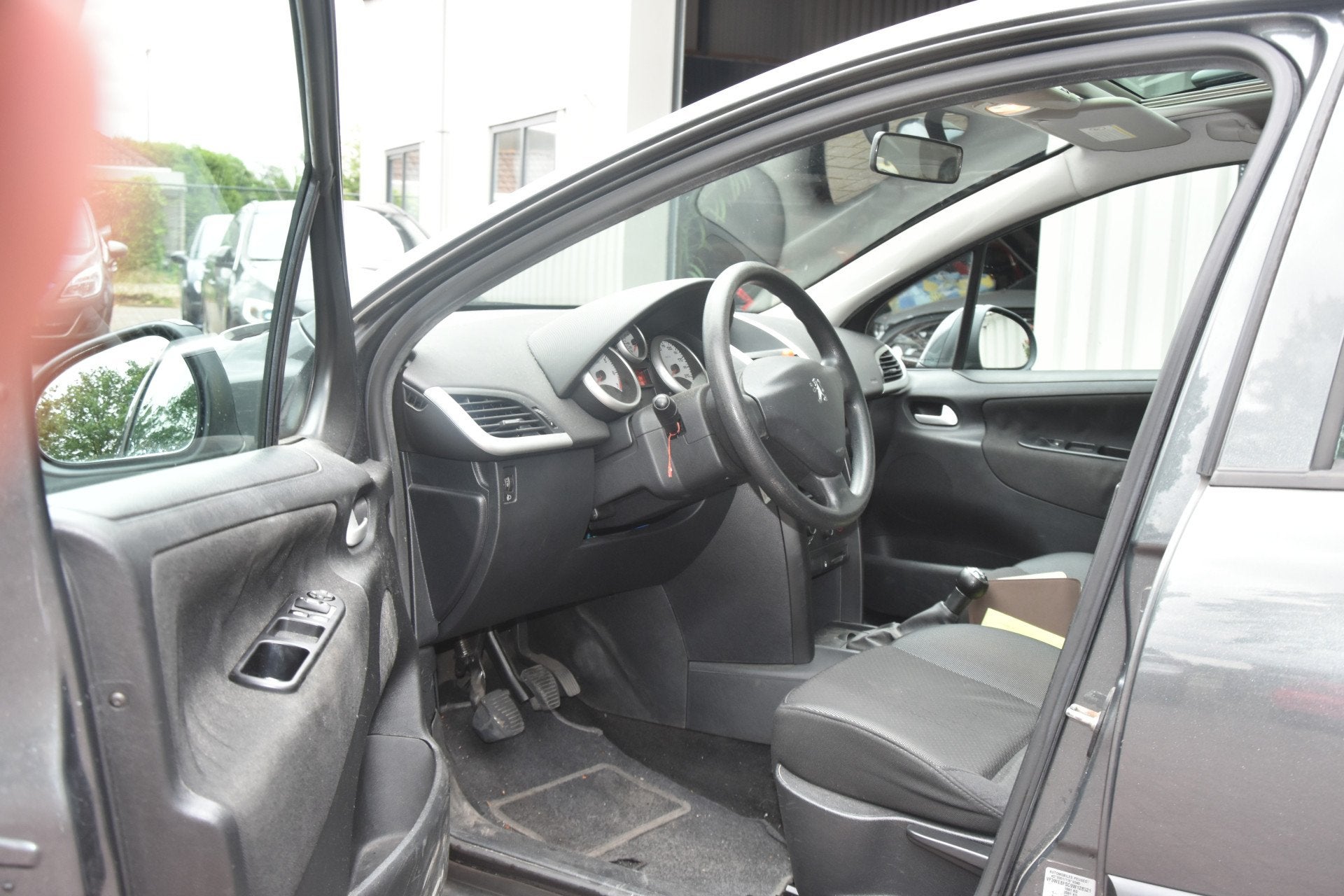 Peugeot 207 SW 1.4 VTi XS. Koude Airco, Panorama dak, trekha, Voorwielaandrijving, 4 cilinders, Handgeschakeld, Euro 4