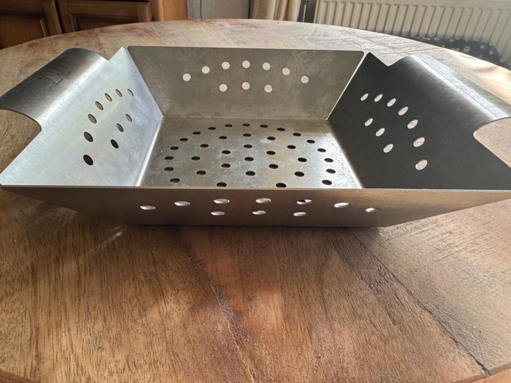 RVS Fruitmand / Barbecue groentemand, Overige materialen, Mand, Ophalen of Verzenden, Zo goed als nieuw