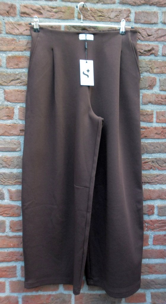 Nieuwe Shoeby  barrel jogg broek, donkerbruin, maat L, Bruin, Maat 42/44 (L), Nieuw, Ophalen of Verzenden
