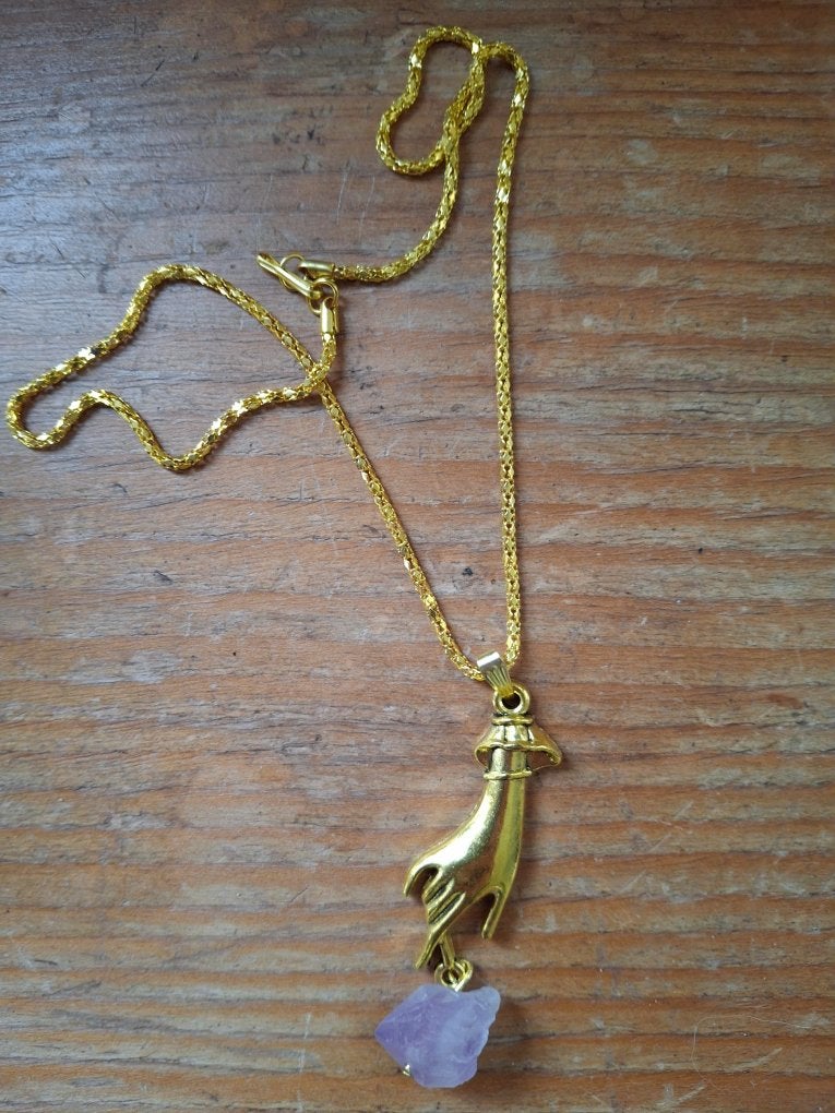 Goudkleur set hanger hand met ruwe amethist en oorbellen., Paars, Nieuw, Ophalen of Verzenden, Steen of Mineraal