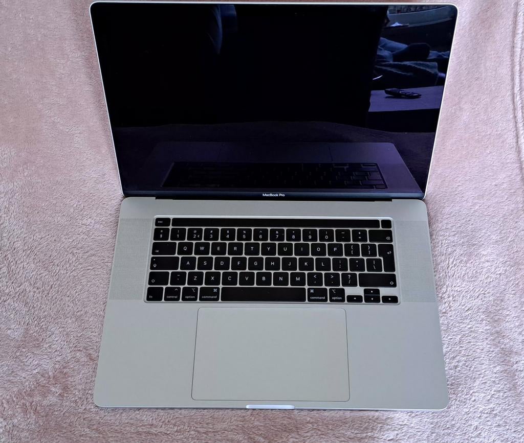 Apple MacBook Pro 16-inch 2.6GHz 6-core i7 16GB 512GB, Computers en Software, Apple Macbooks, MacBook Pro, 2 tot 3 Ghz, Qwerty