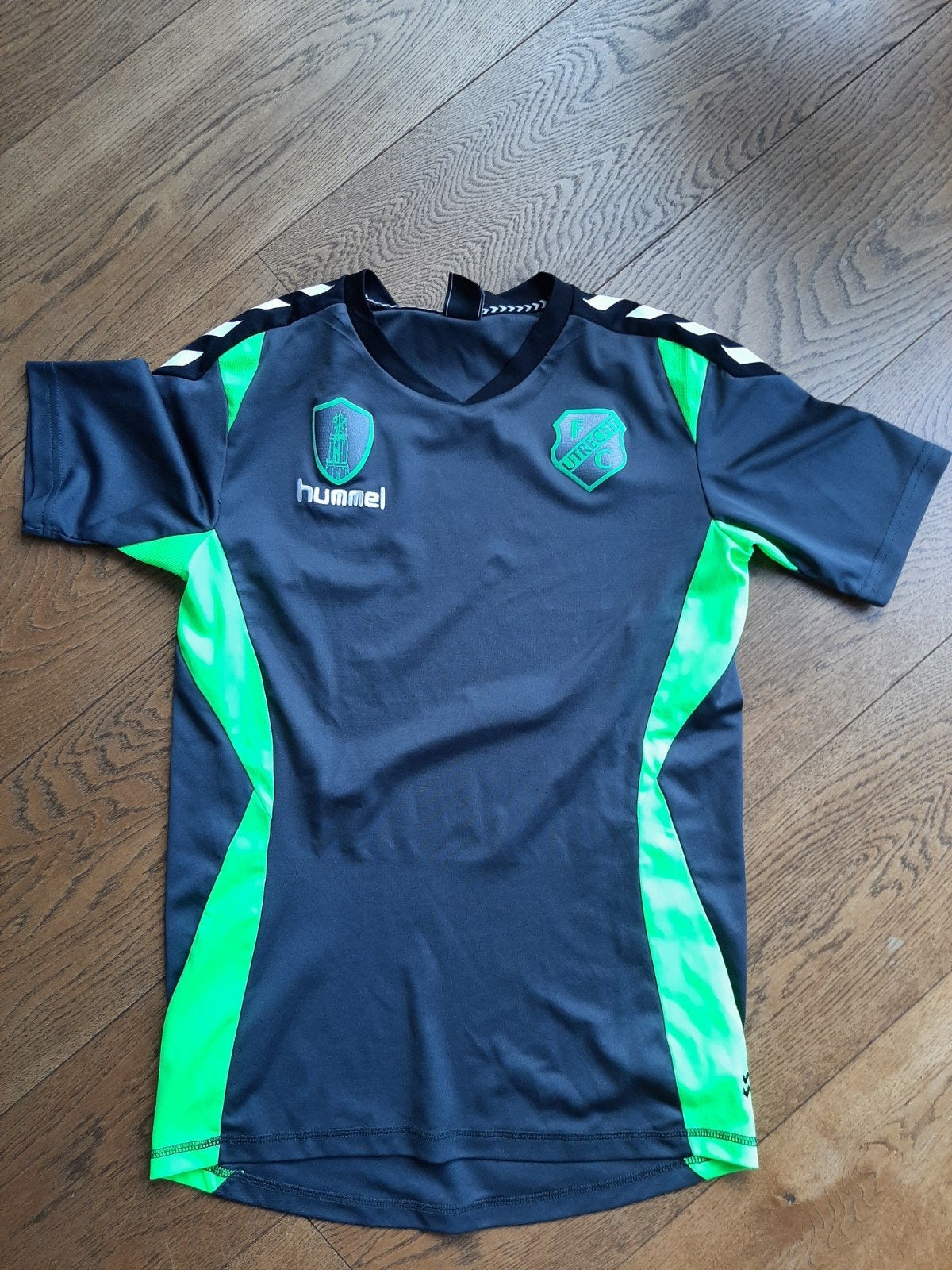 Hummel FC Utrecht Shirt Maat S, Maat S, Ophalen of Verzenden, Zo goed als nieuw, Shirt