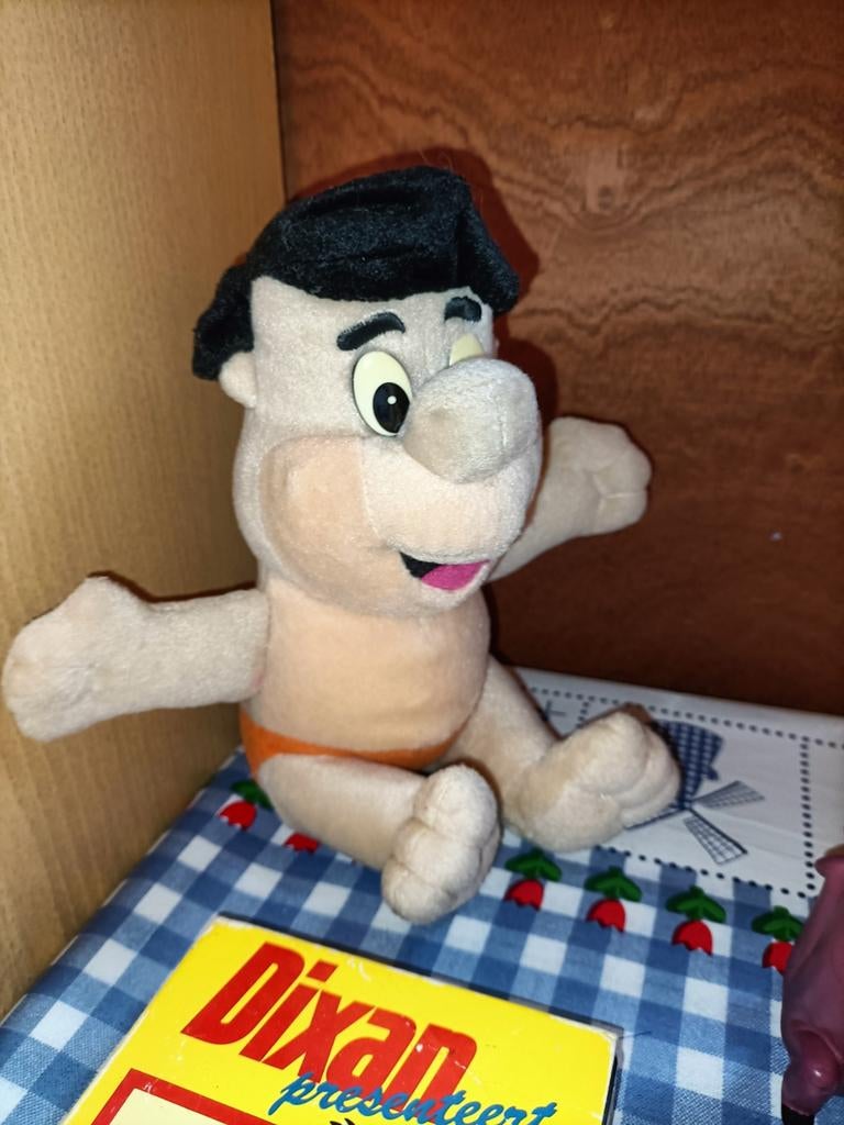 The Flintstones pakket: Fred Flintstones, poppetjes en video, Ophalen of Verzenden, Zo goed als nieuw, Beeldje of Figuurtje