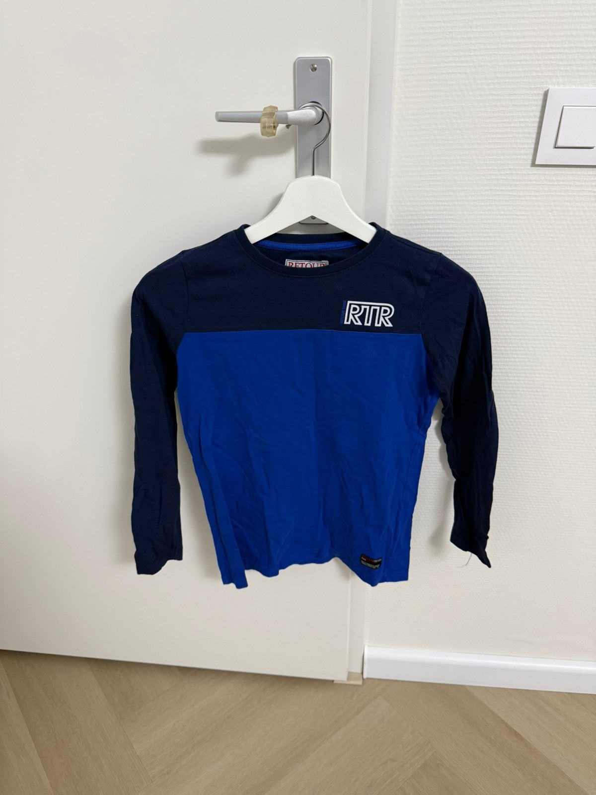 Shirt retour maat 146, Ophalen of Verzenden, Zo goed als nieuw, Jongen, Shirt of Longsleeve
