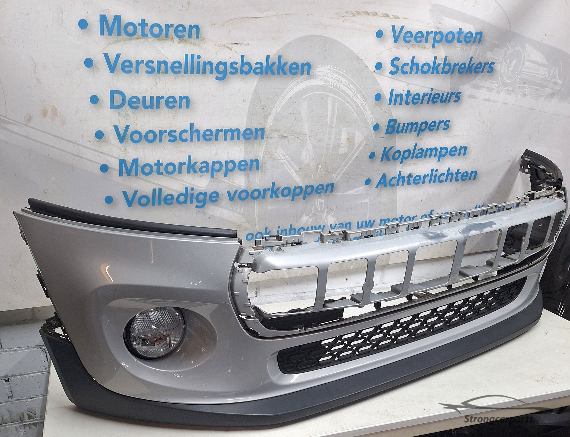 Voorbumper Mini F56 compleet in goede staat kleur A62/0, Auto-onderdelen, Carrosserie en Plaatwerk, Gebruikt, -, Voor, -