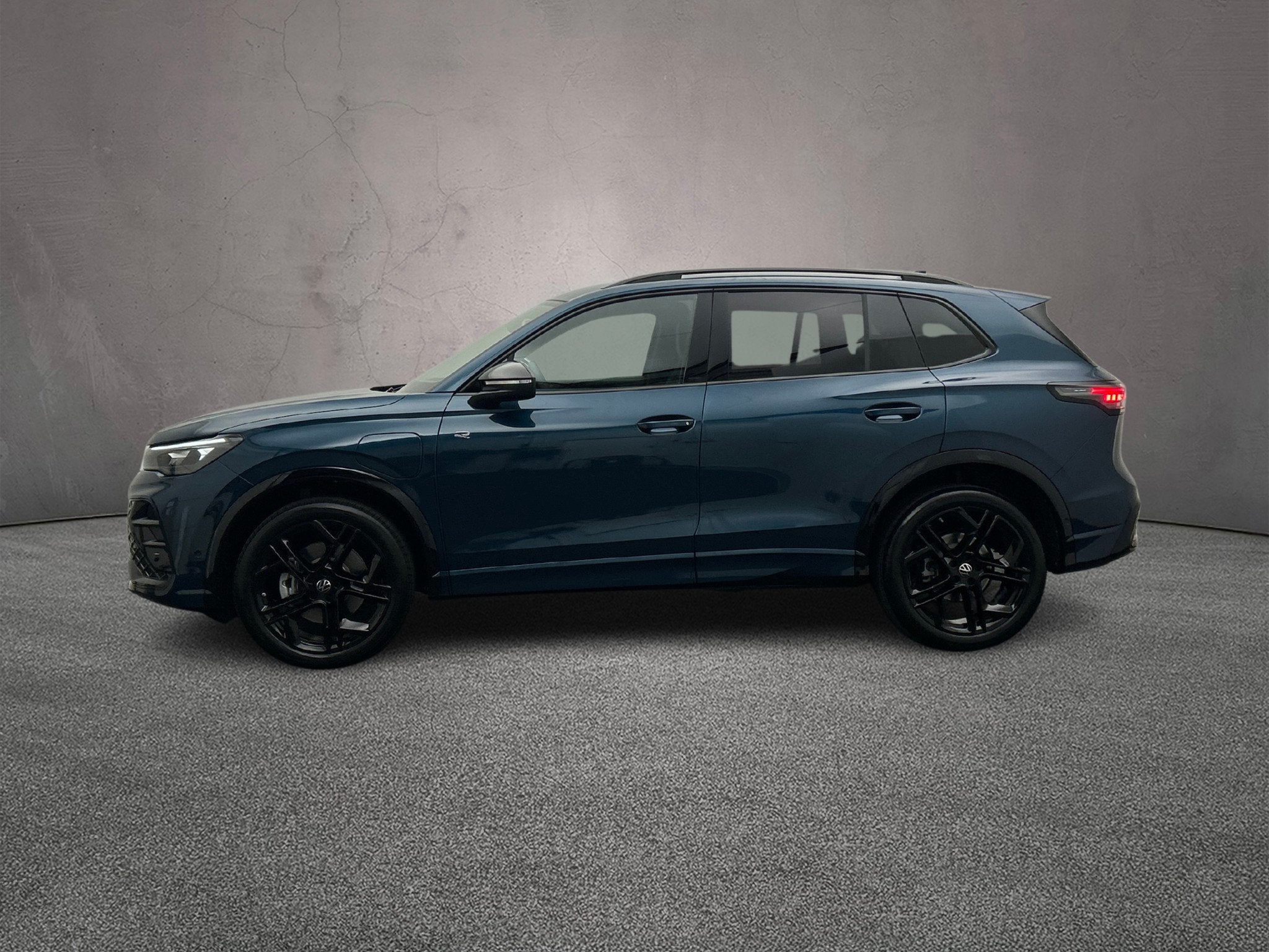 Volkswagen Tiguan, Auto's, 1800 kg, Euro 6, Blauw, 135 min