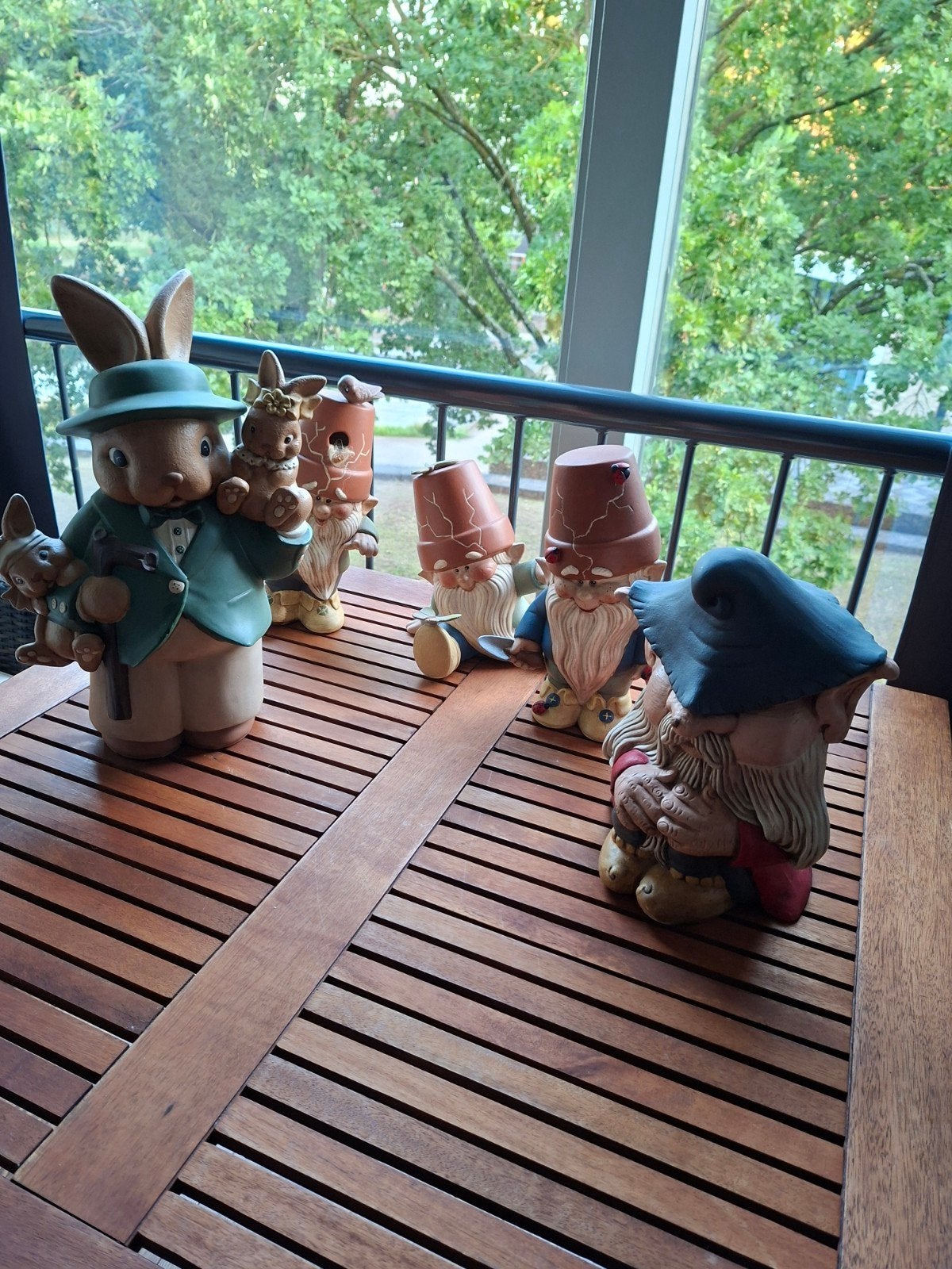 Decoratieve beelden: Konijnenfamilie en tuinkabouters, Gebruikt, Meerkleurig, Ophalen of Verzenden, Landelijk
