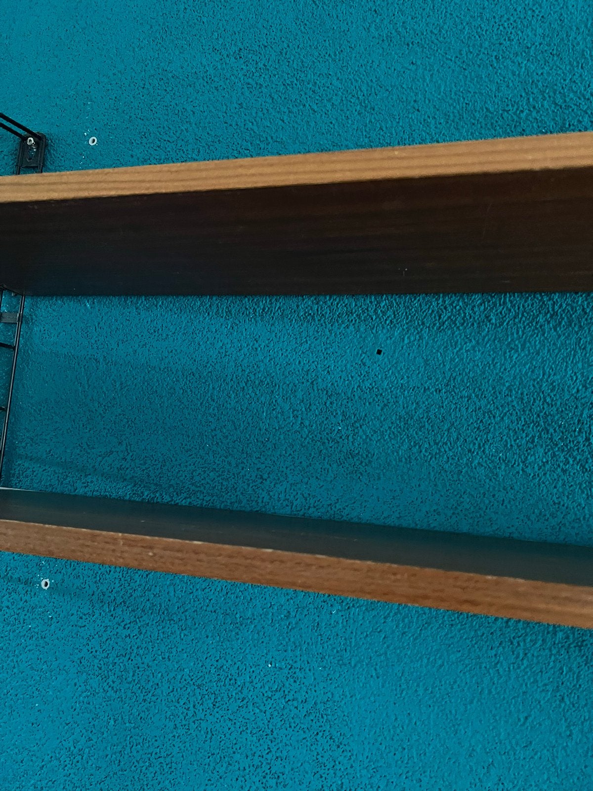 Vintage Tomado rekje zwart met 2 teak planken, Ophalen of Verzenden