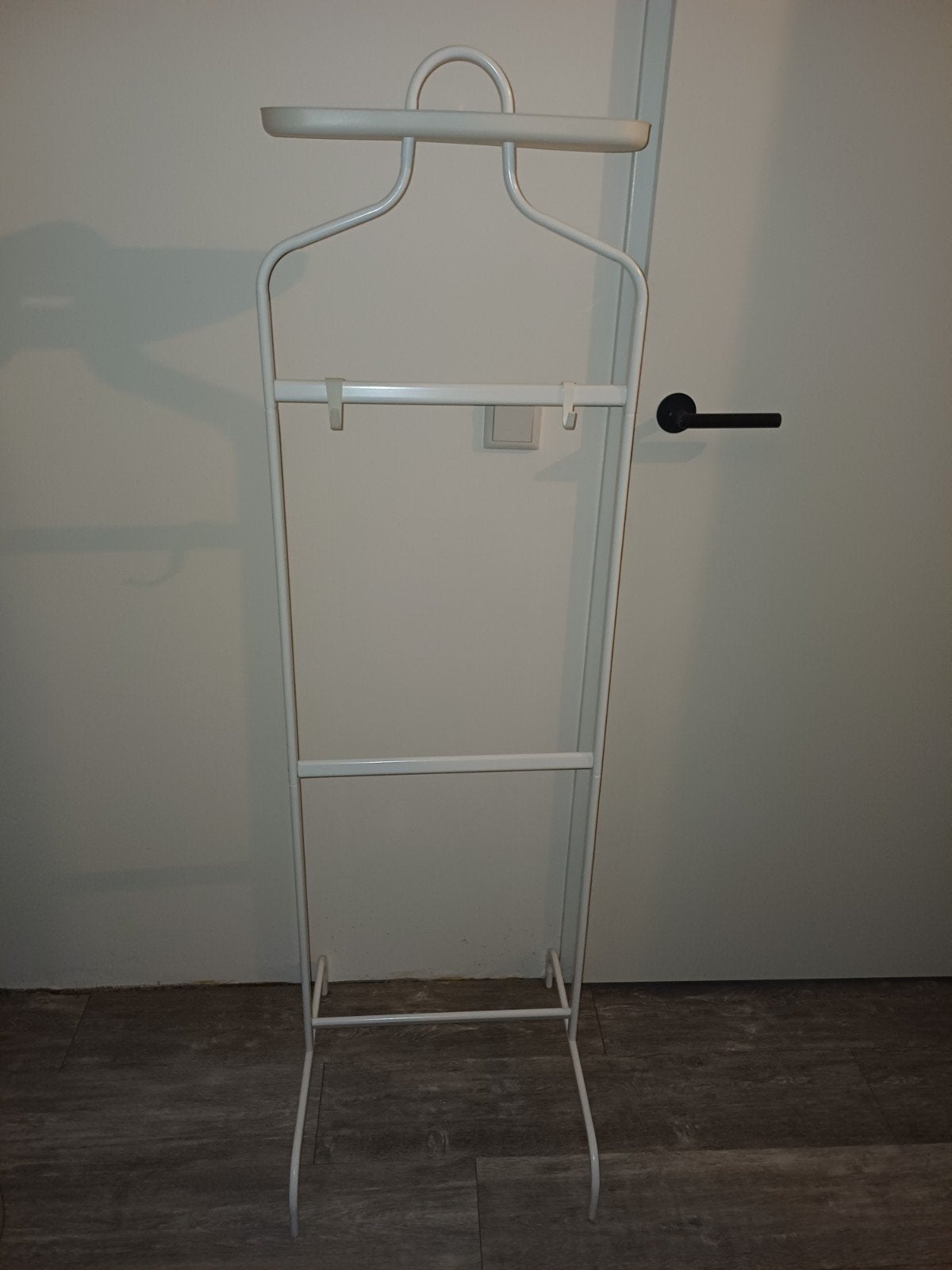 2x Witte kledingstandaard / valet stand, Ophalen, Overige typen, Zo goed als nieuw, Metaal