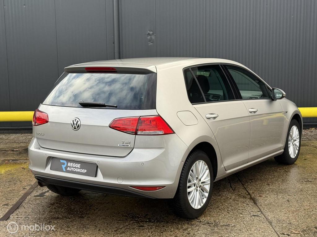 Volkswagen Golf 1.2 TSI CUP Edition XENON | STOELVERWARMING, Auto's, Voorwielaandrijving, Euro 5, Gebruikt, 4 cilinders