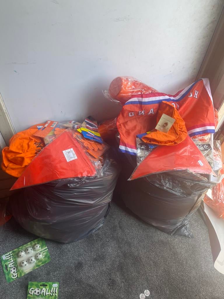 Oranje Holland EK/WK feestpakket groot partij twee zakjes, 6 m³ of meer, Ophalen of Verzenden, Overige houtsoorten