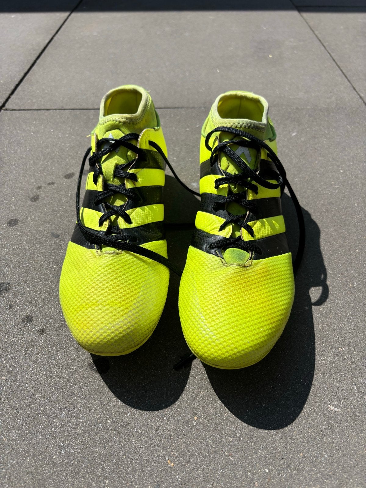 Adidas Voetbalschoenen Maat 45 1/3, Maat XS of kleiner, Ophalen, Gebruikt, Schoenen