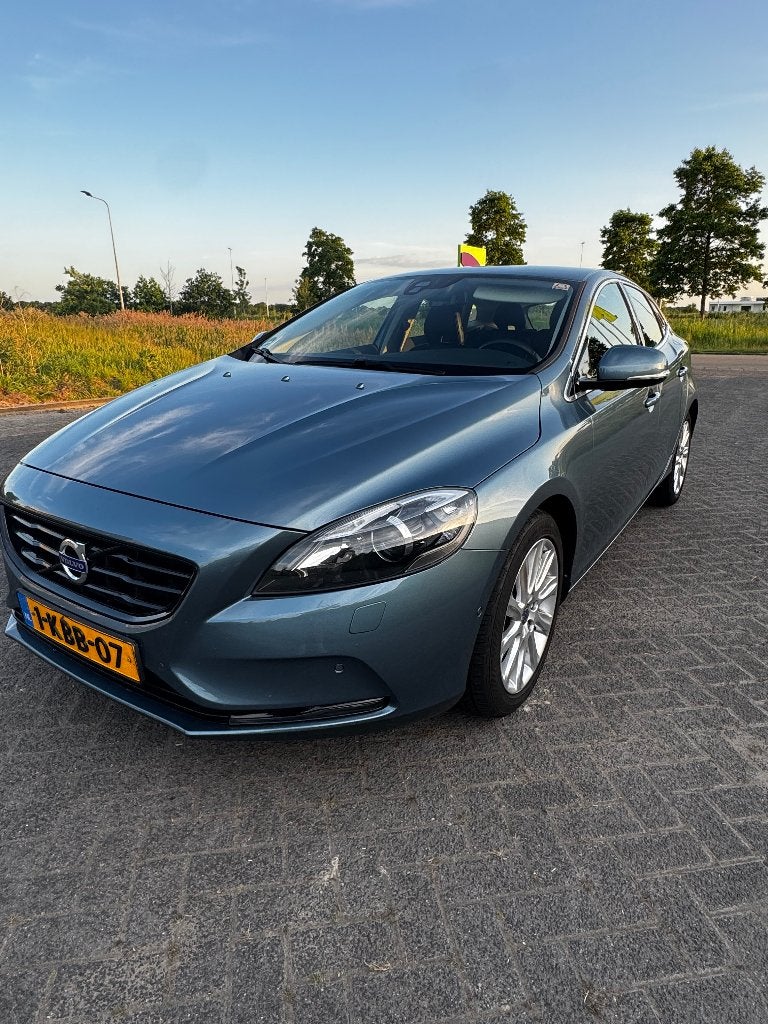 Nette Volvo V40 Summum 1.6 T4 180PK - Uitstekend onderhouden, Auto's, Volvo, Voorwielaandrijving, 1596 cc, Zwart, 4 cilinders