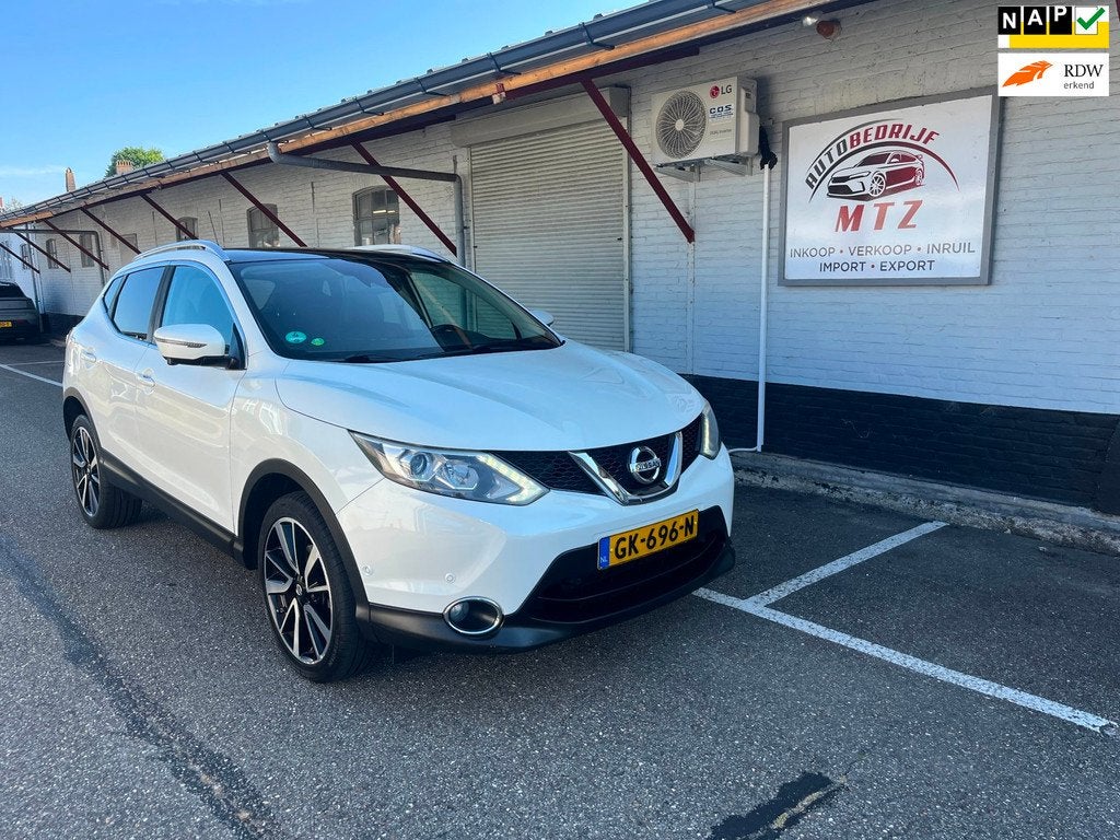 Nissan Qashqai 1.2 Tekna| PANO|LEDER|360. CAM | EXPORT, Auto's, Nissan, Voorwielaandrijving, 4 cilinders, 116 pk, Handgeschakeld