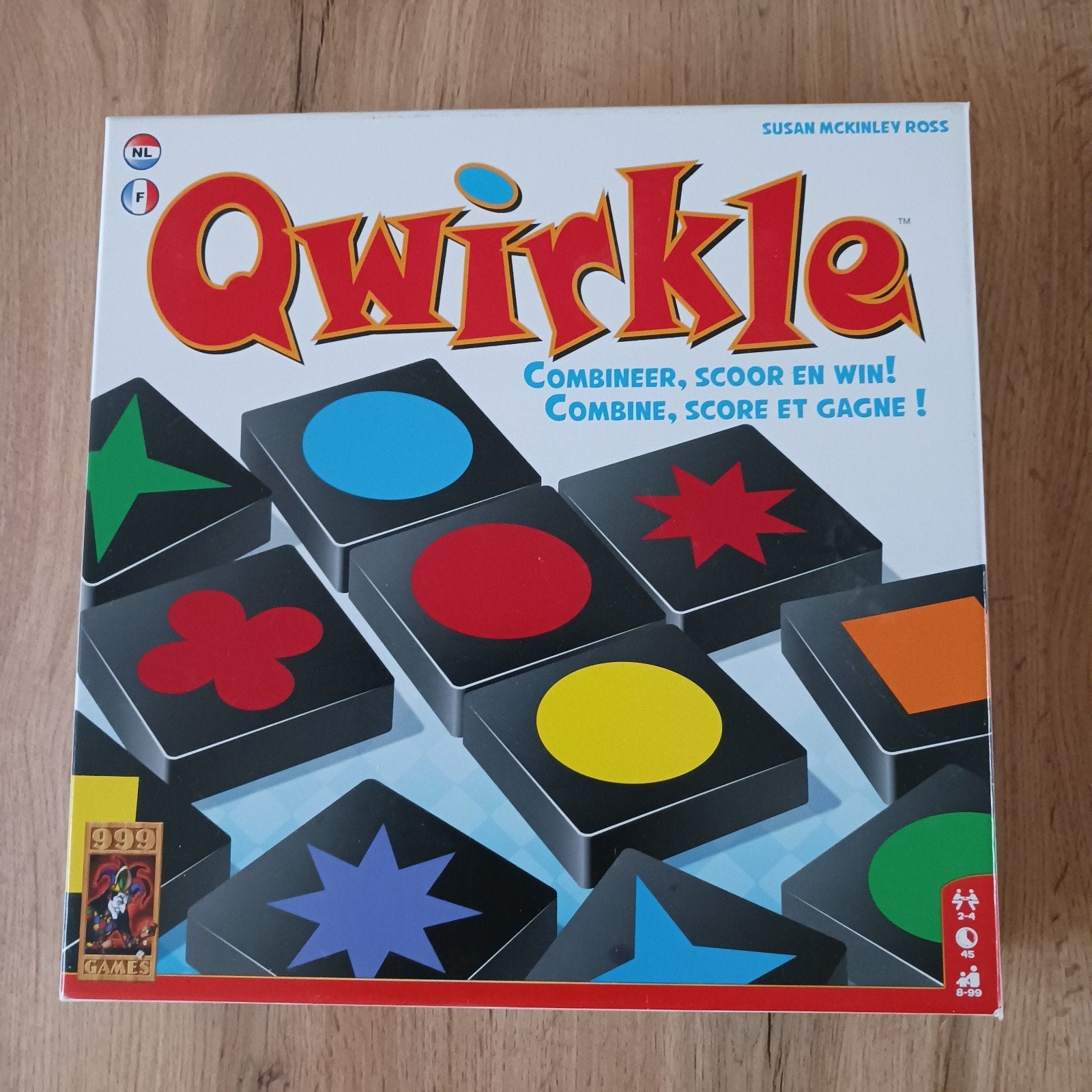 Nr 9) Qwirkle Bordspel - Combineer, Scoor en Win!, Een of twee spelers, Ophalen of Verzenden, Gebruikt, 999 Games