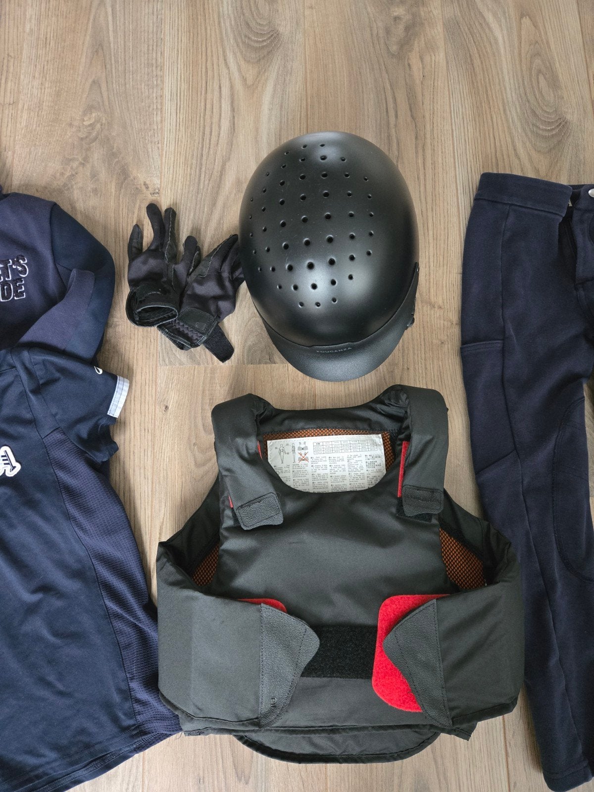 Complete paardrijset van Decathlon in maat 134/140, Ophalen of Verzenden, Gebruikt