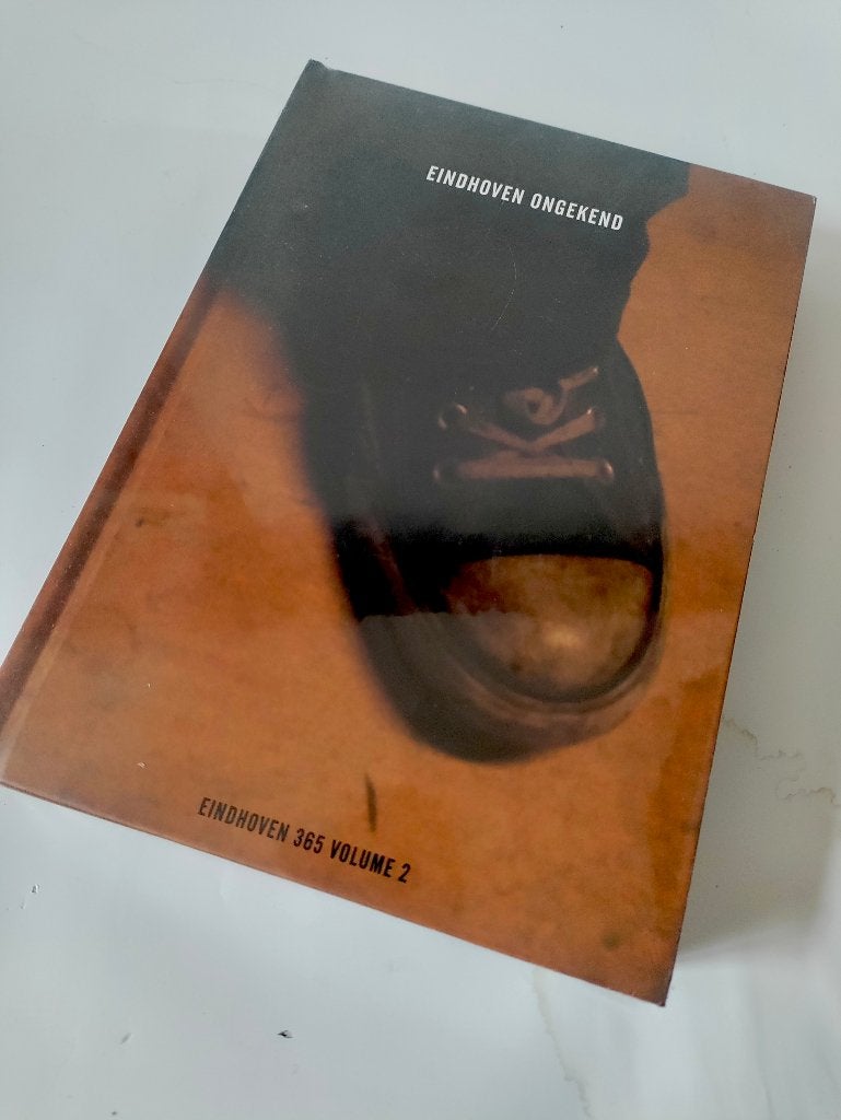 Eindhoven Ongekend Fotoboek, Ophalen of Verzenden, Zo goed als nieuw