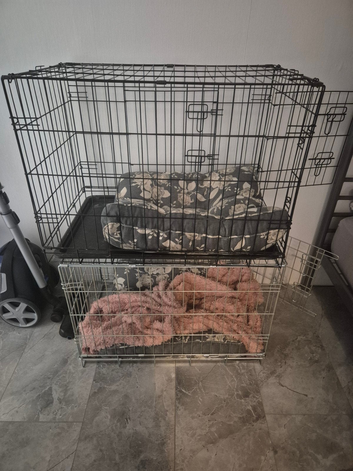 5 honden benches te koop, Ophalen, Gebruikt