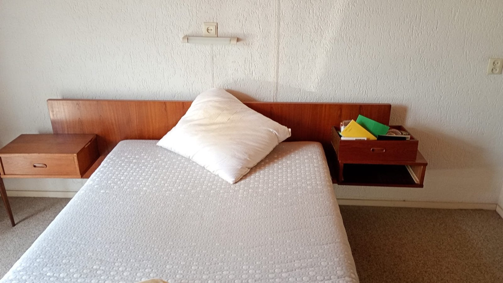 Vintage Mid Century Bed met Nachtkastjes, Ophalen, Gebruikt, Bruin, Tweepersoons