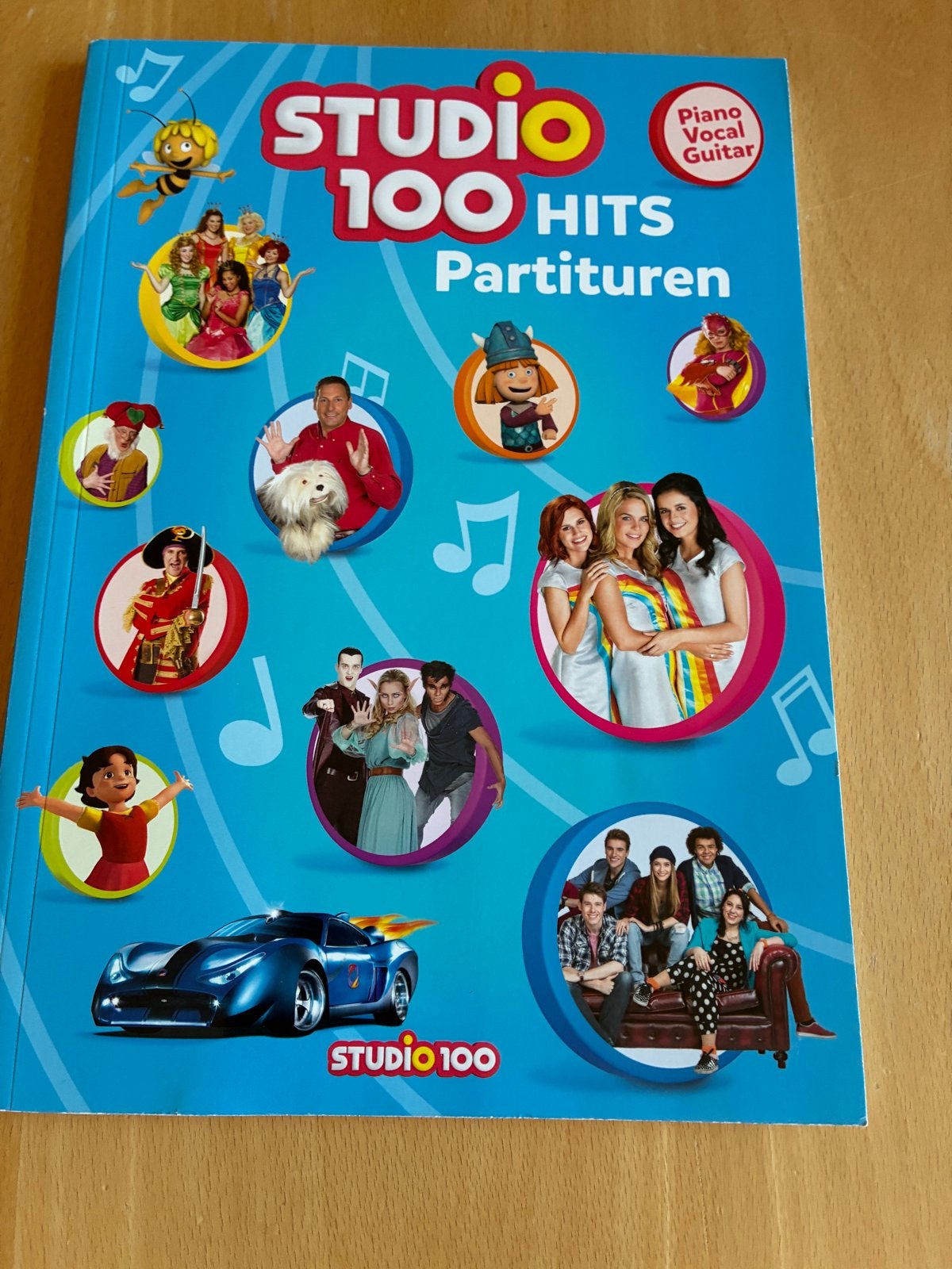 Studio 100 Hits Partituren - Piano, Zang, Gitaar, Ophalen of Verzenden, Zo goed als nieuw, Thema, Piano