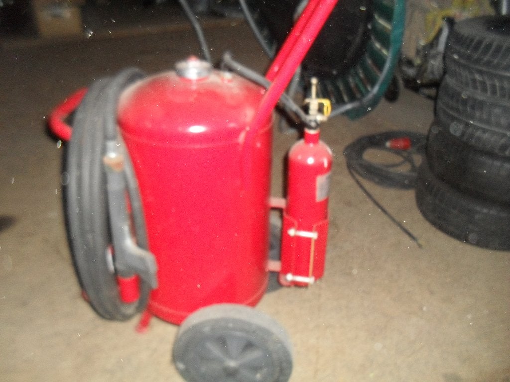 Brandblusser 50 Kg op wielen, Ophalen, Zo goed als nieuw, Brandblusser
