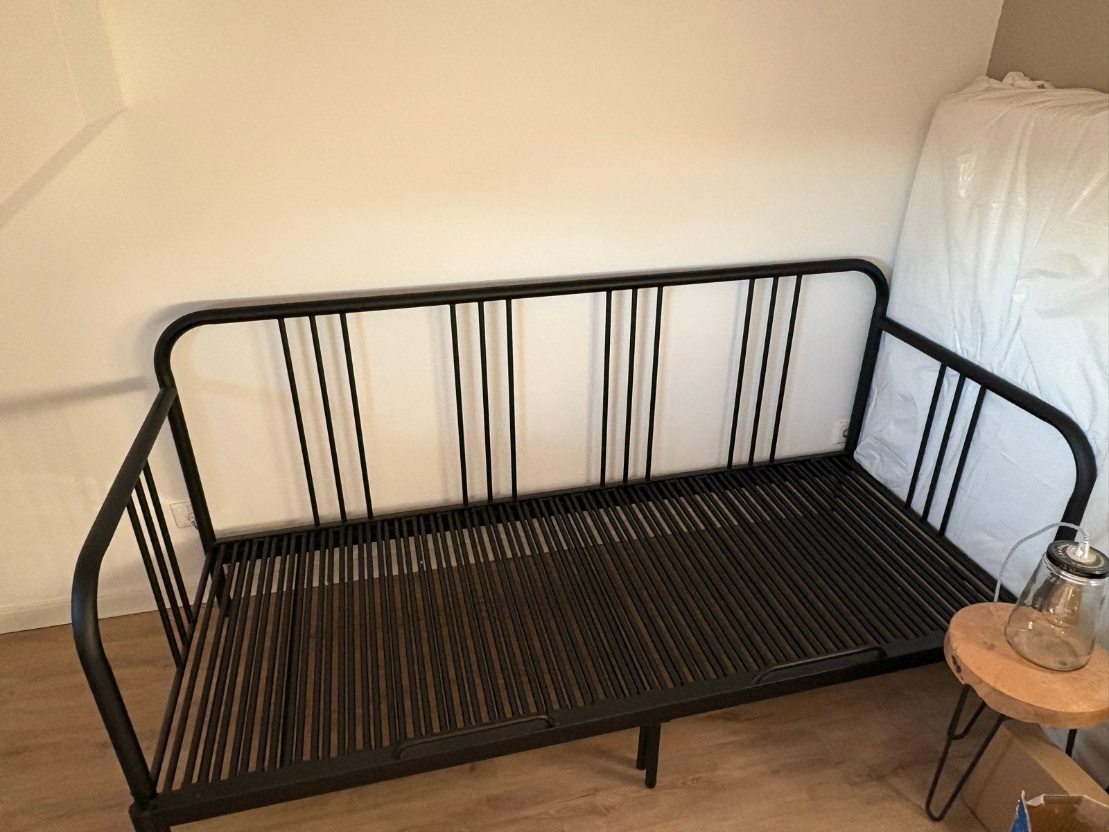IKEA FYRESDAL Bedbank Zwart 80x200 cm - Z.g.a.n., Huis en Inrichting, Ophalen, Verstelbaar, Eenpersoons, Zwart