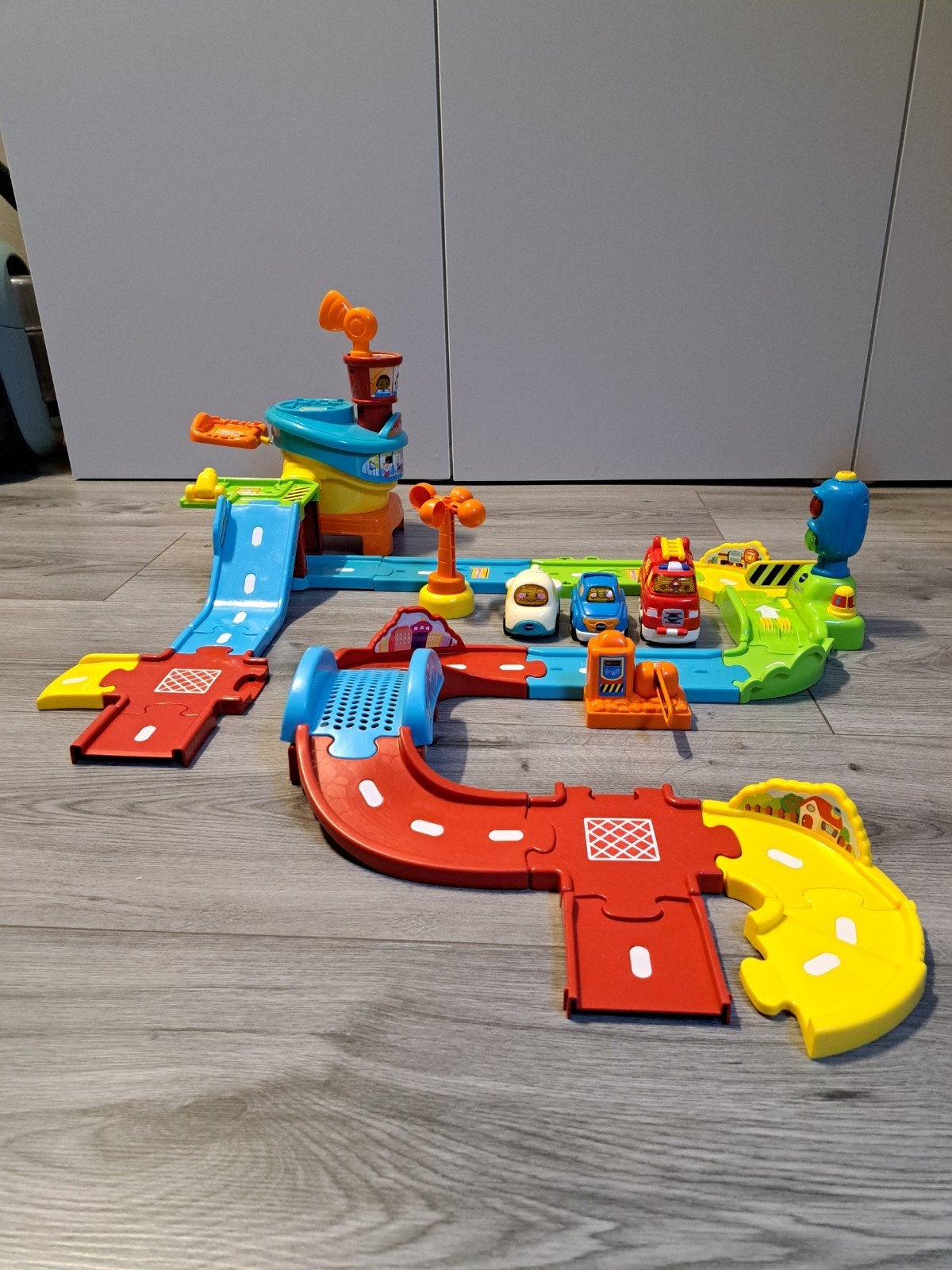 VTech Toet Toet Auto's Garage en Baanset met 3 Auto's, Ophalen of Verzenden, Zo goed als nieuw