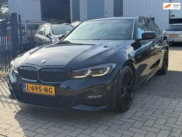 BMW 3-serie 320d High Executive M Sport Keyless Laser Memory, Automaat, Dealer onderhouden, Achterwielaandrijving, Zwart