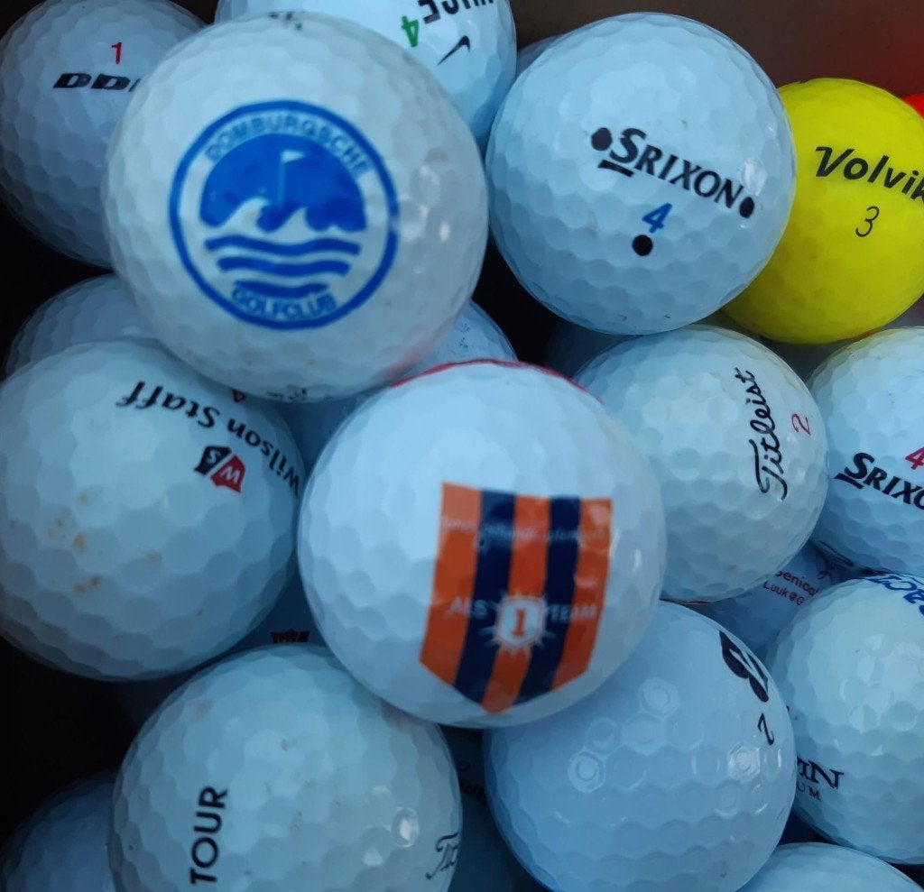 100 golfballen diverse merken/logo's, Ophalen, Zo goed als nieuw, Bal(len), Overige merken