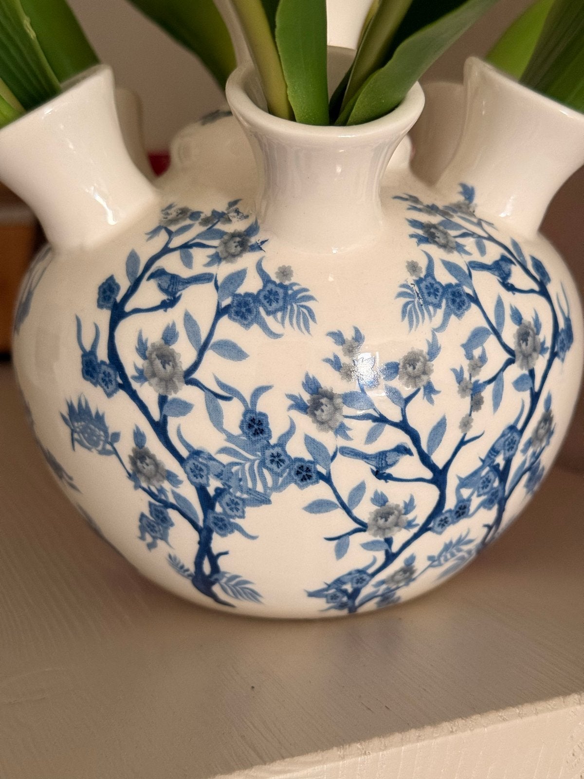 Delfts Blauwe Tulpenvaas met Bloesemdecoratie look a like, Ophalen of Verzenden