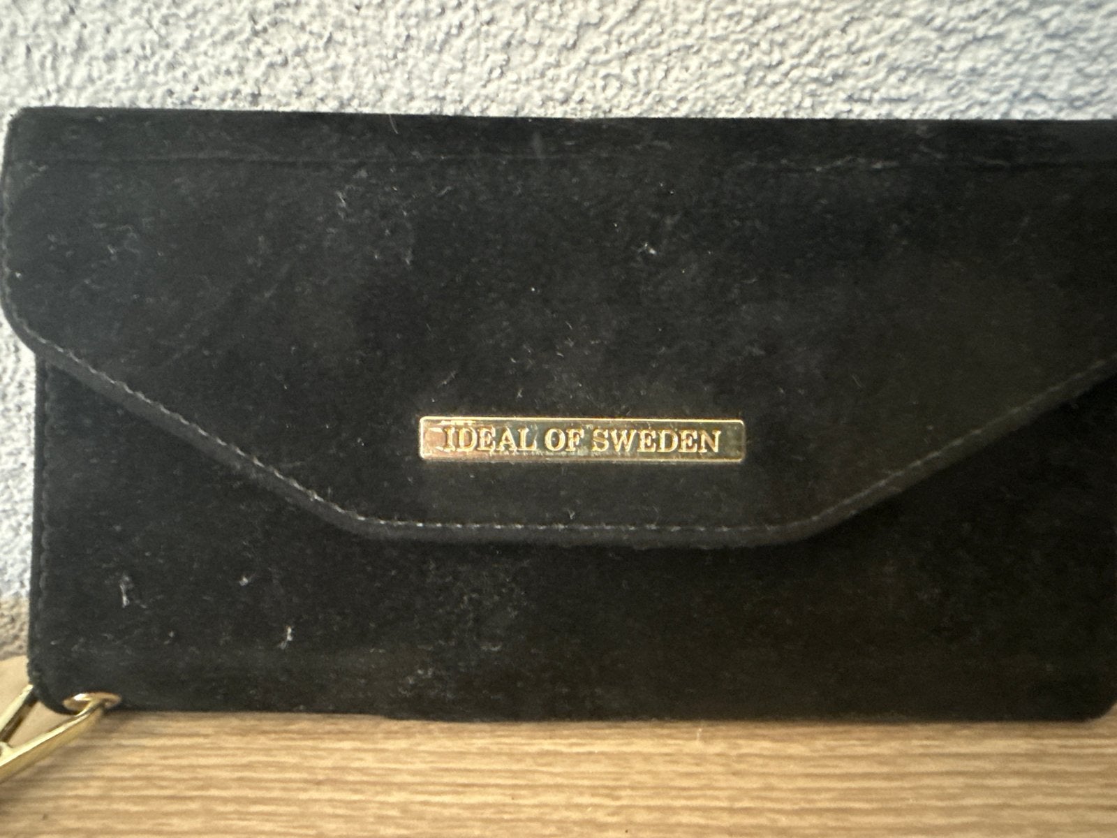 Ideal of Sweden telefoonhoesje met ketting, Ophalen of Verzenden, Gebruikt, Zwart, Overige merken