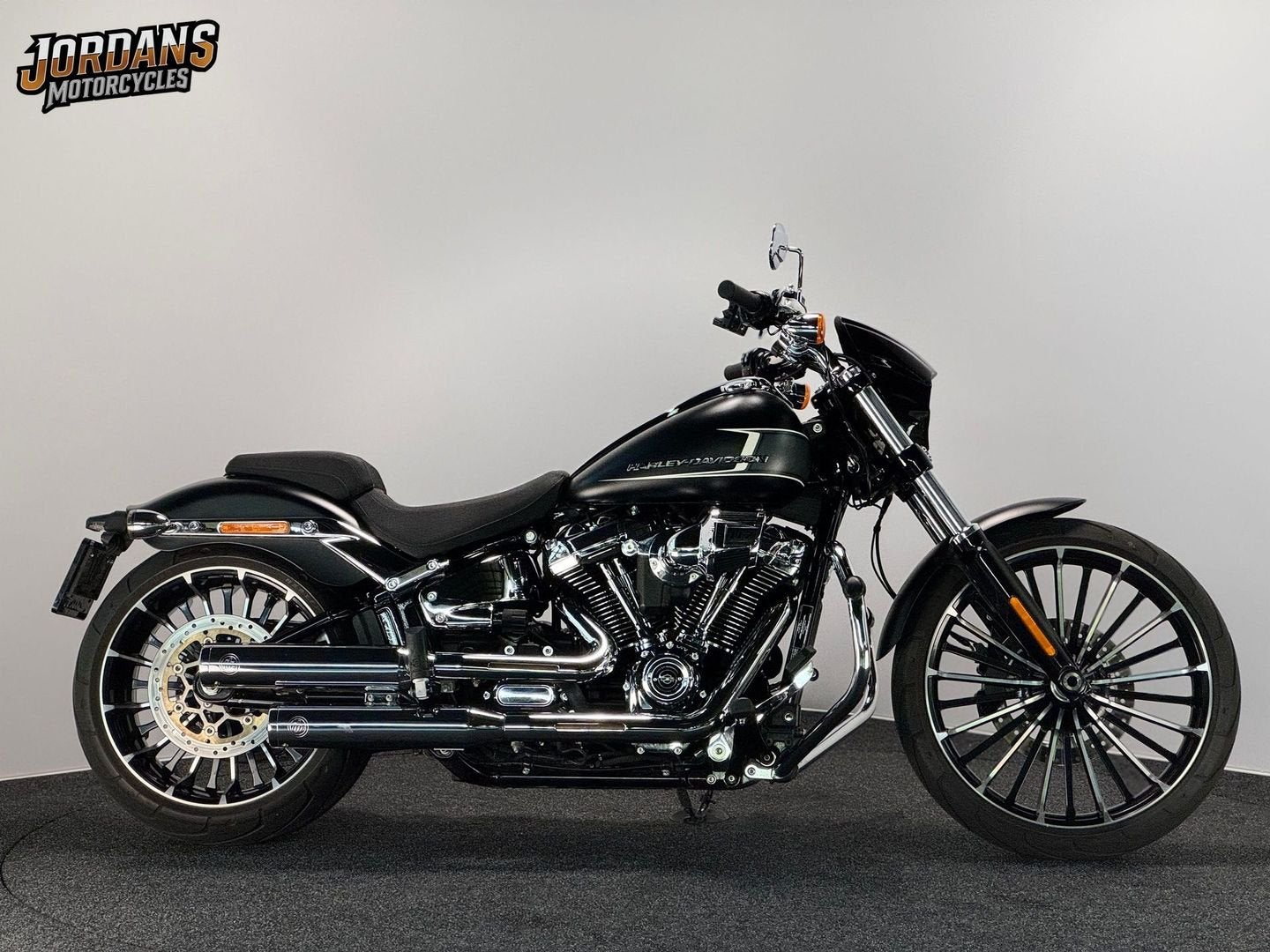 HARLEY-DAVIDSON BREAKOUT 117 | KESSTECH | 5HD (bj 2023), Motoren, 2 cilinders, HARLEY-DAVIDSON, Chopper, Bedrijf