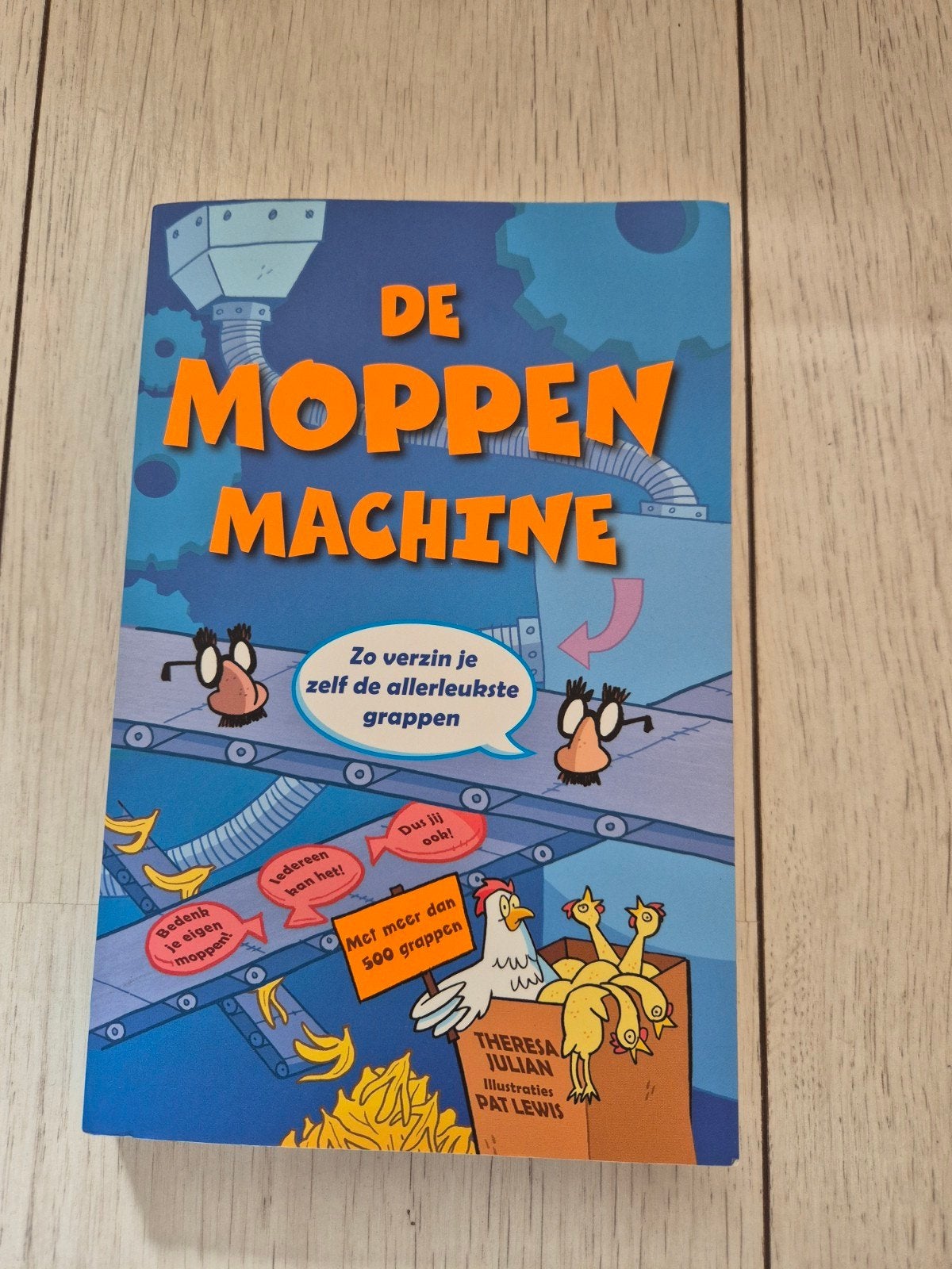 De Moppen Machine: Zo verzin je zelf de allerleukste grappen, Ophalen of Verzenden, Zo goed als nieuw, Theresa Julian, Non-fictie