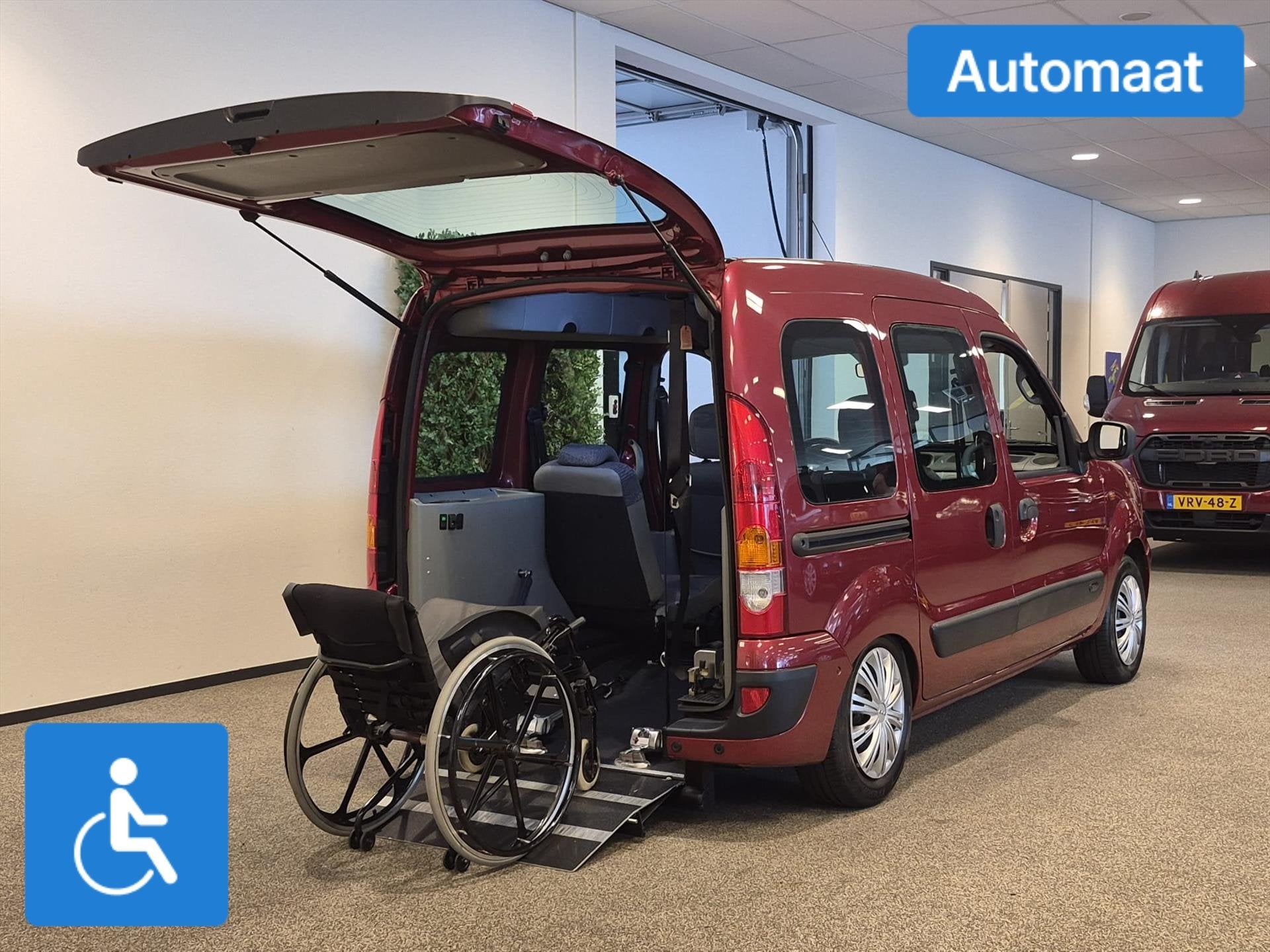 Renault Kangoo Rolstoelauto Automaat (airco) 3+1, Auto's, Stof, Gebruikt, Parkeersensor, 49 €/maand