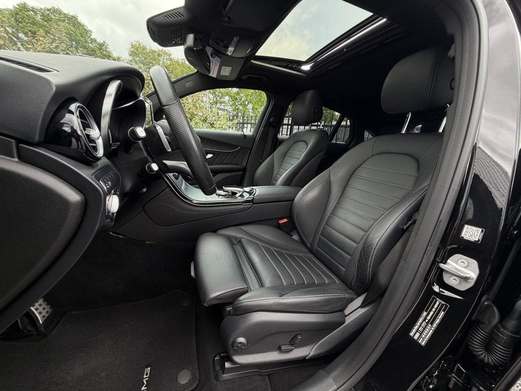 Mercedes-Benz GLC Coupé 250 4MATIC AMG Schuifdak|360Camera|, Gebruikt, 4 cilinders, Met garantie (alle), Zwart