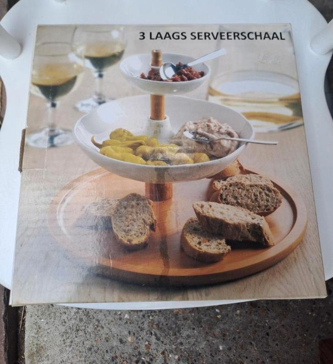 Prachtige, nieuwe 3-laagse etagère,
Bamboe en porselein., Ophalen, Nieuw, Etagère