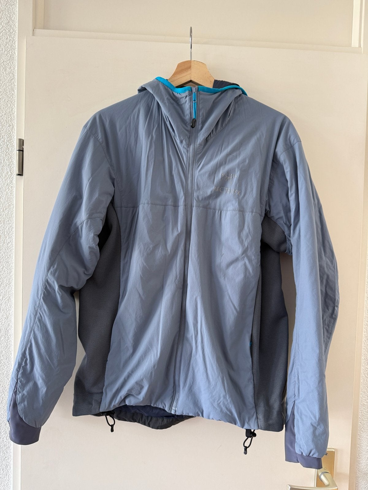 Arcteryx jas, lichtblauw, maat M, Ophalen of Verzenden, Zo goed als nieuw, Maat 48/50 (M), Blauw