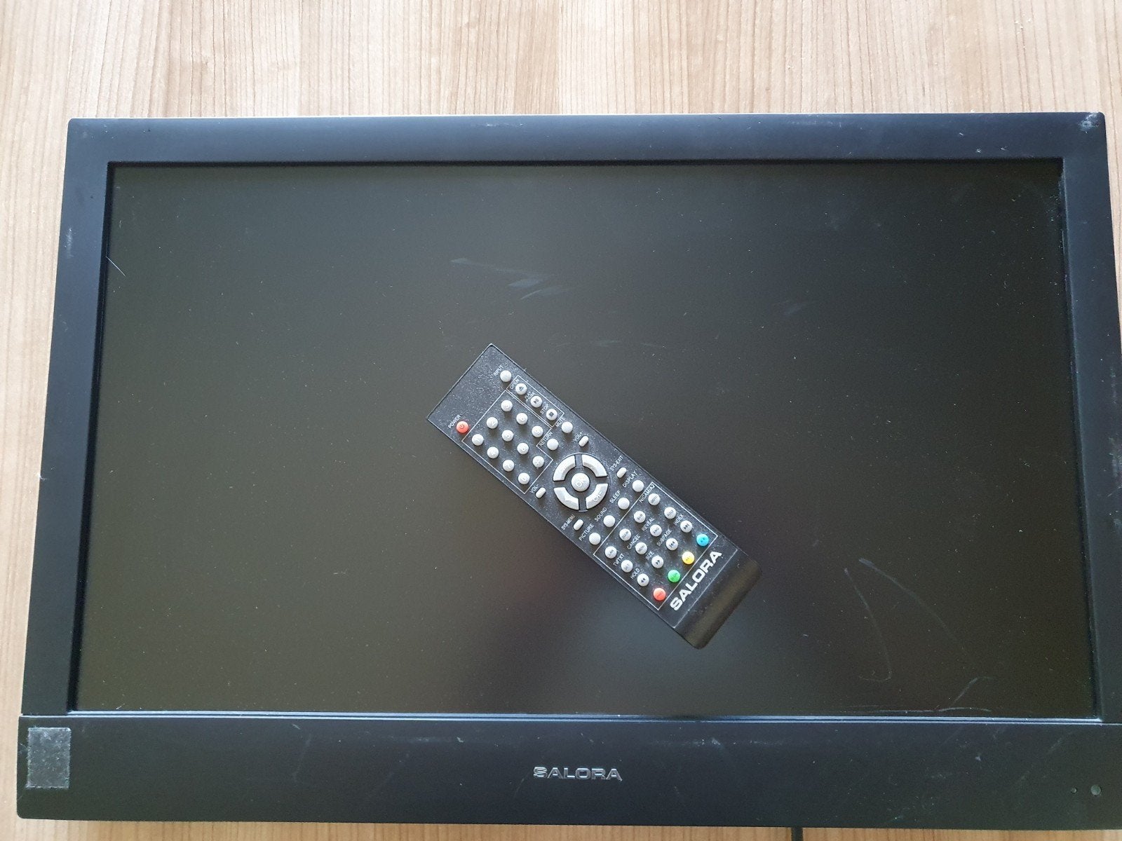 Salora 22 inch LED TV met afstandsbediening, 50 Hz, HD Ready (720p), 40 tot 60 cm, Ophalen