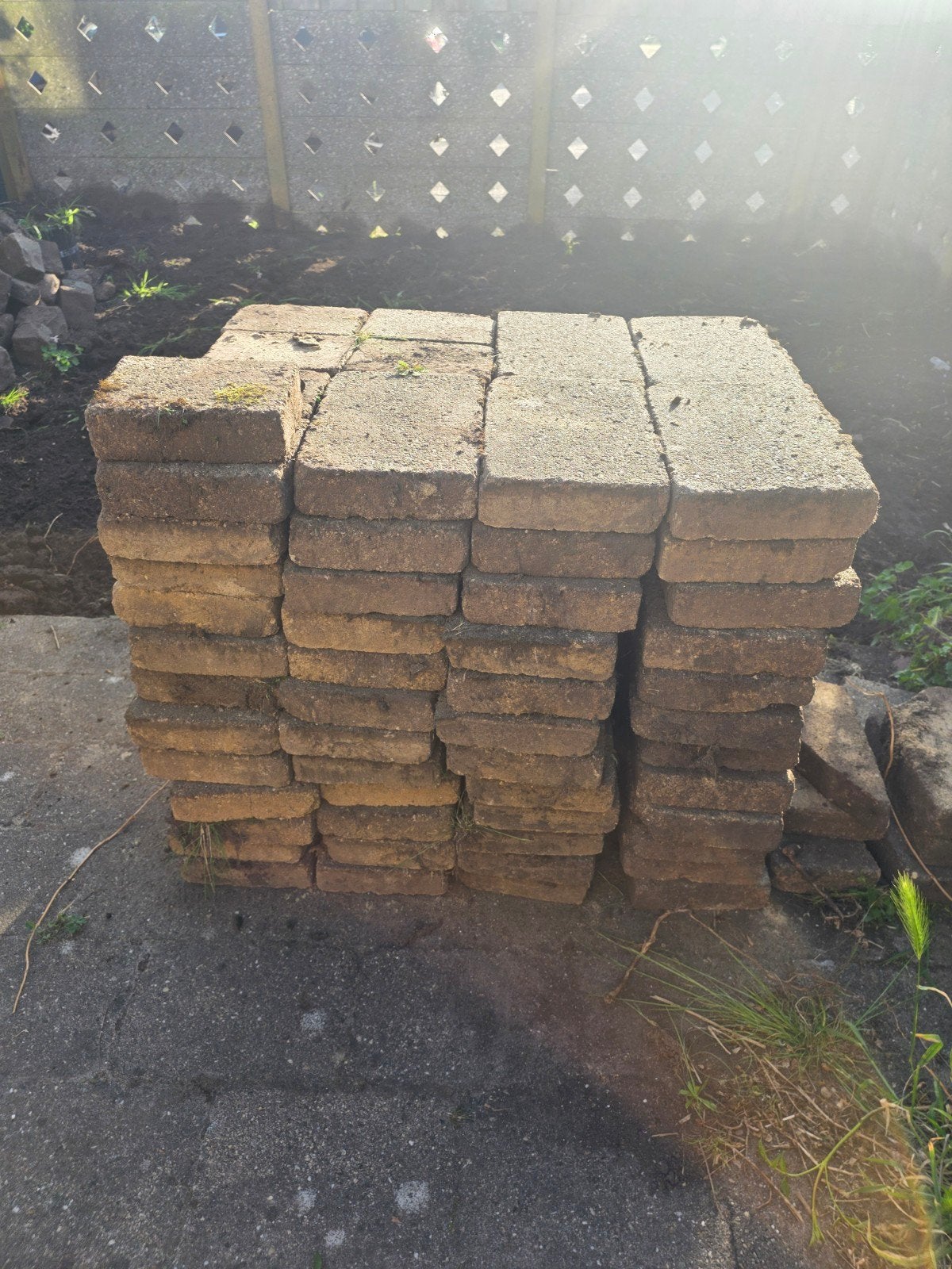 Gratis gebruikte betontegels 20x30x5 cm, Gebruikt, Ophalen of Verzenden, 10 m² of meer, Beton