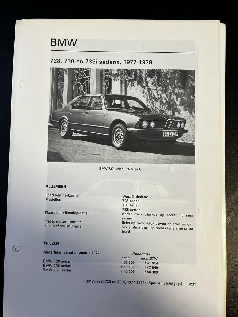 BMW 728, 730, 733i Sedans (1977-1979) Specificaties, Ophalen of Verzenden, Gelezen, BMW