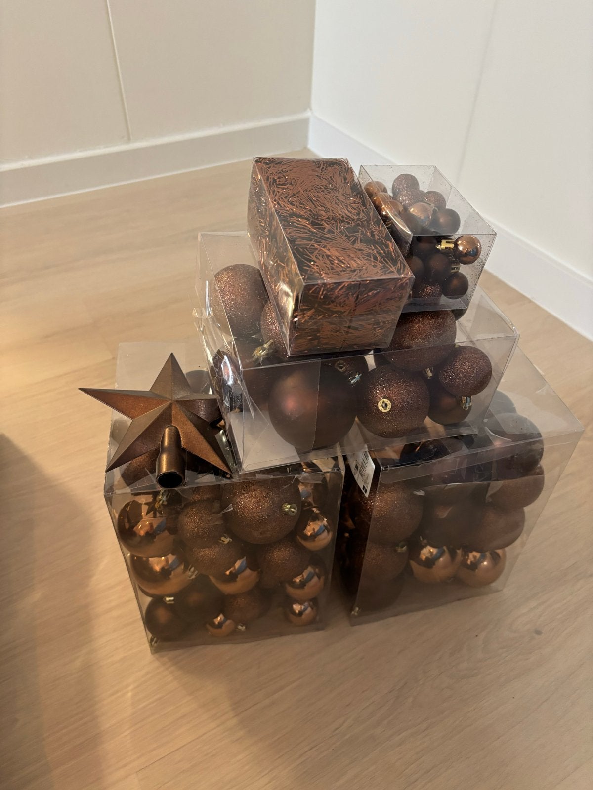 Kerst boom met decoretie, Ophalen