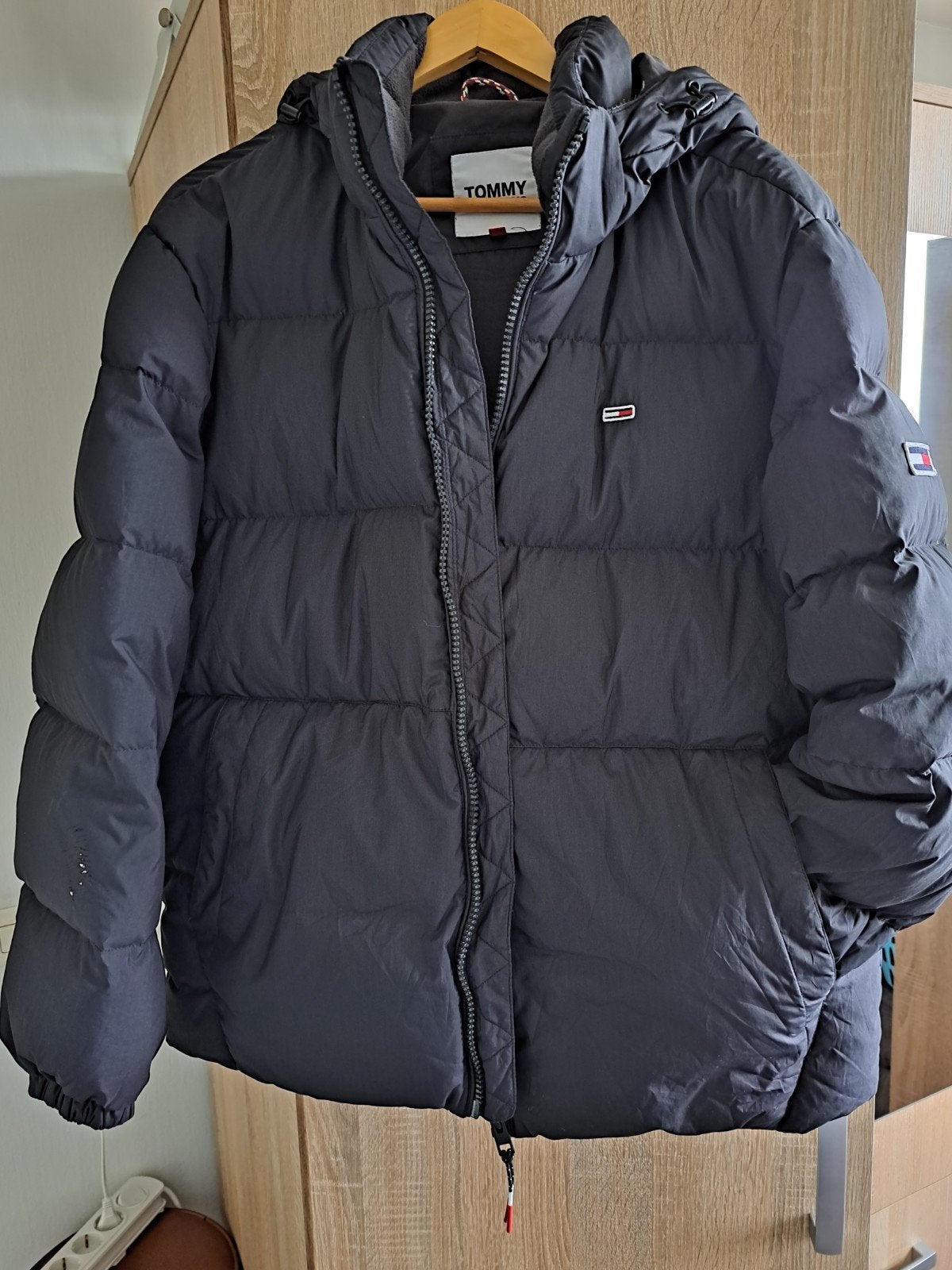 Tommy Hilfiger Zwarte Winterjas Heren Maat L (valt kleiner), Maat 52/54 (L), Zwart, Tommy Hilfiger, Ophalen of Verzenden
