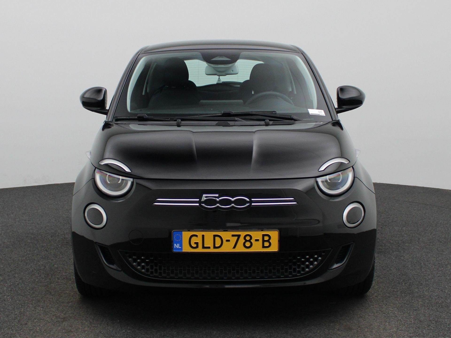 Fiat 500 RED 42 kWh, 12 maanden, Stof, Gebruikt, 118 pk