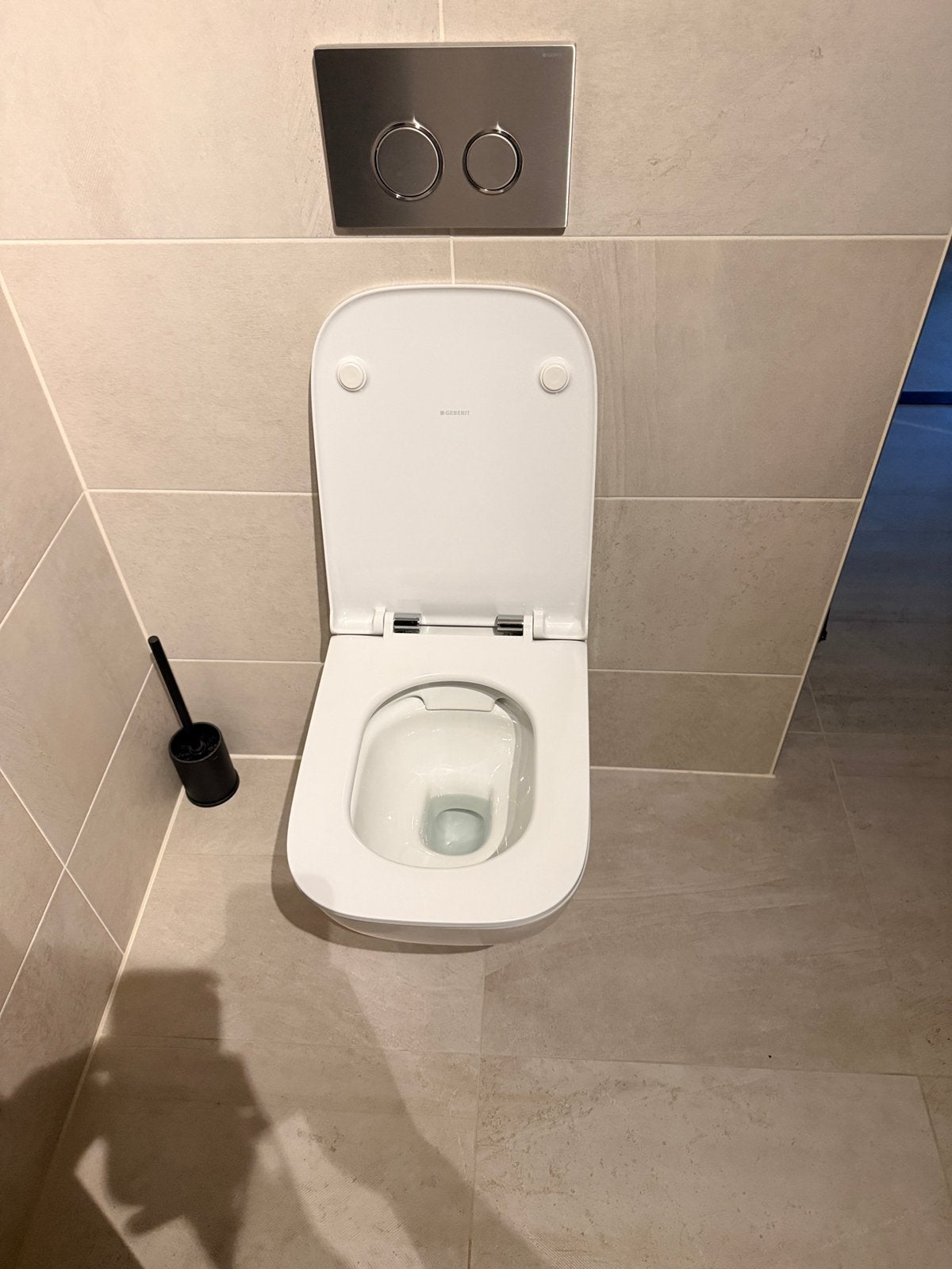 Geberit toilet en bril, Ophalen, Zo goed als nieuw, Toilet