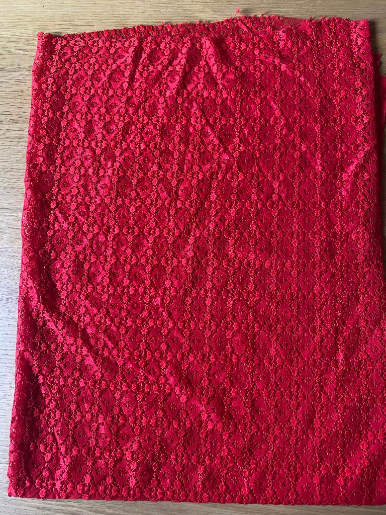 Rode kant 1 meter, rekbaar, Hobby en Vrije tijd, Stoffen en Lappen, 120 cm of meer, Ophalen of Verzenden, Polyester, Rood
