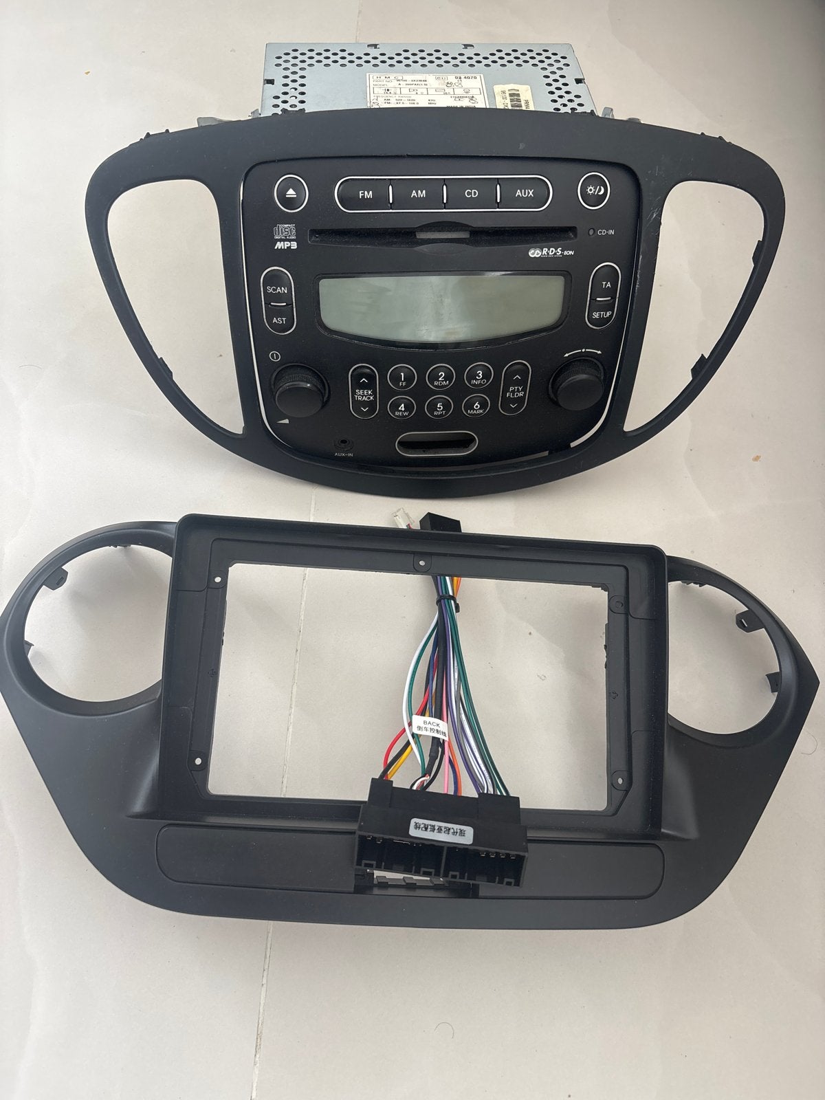 Hyundai i10 Radio met Frame - Origineel Onderdeel, Auto diversen, Ophalen of Verzenden, Gebruikt