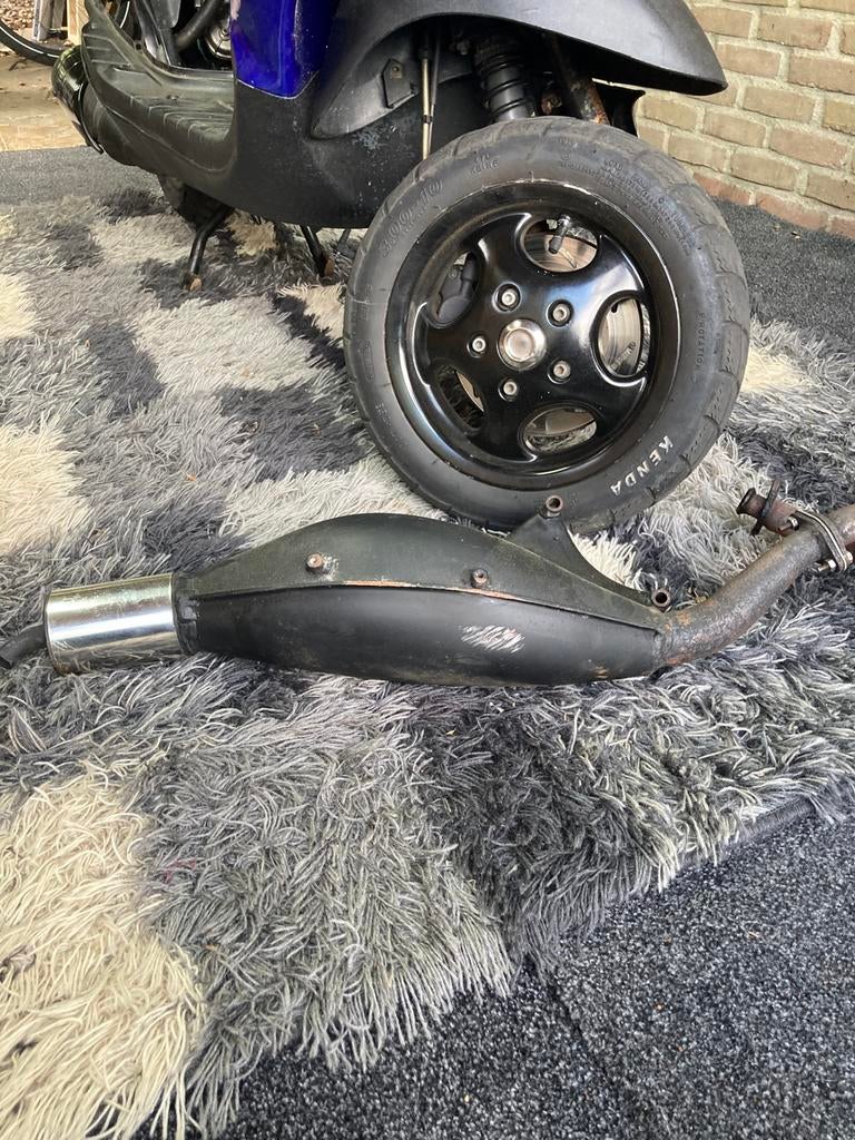 Esm uitlaat zip h2o, Fietsen en Brommers, Brommeronderdelen | Scooters, Ophalen, Gebruikt, Uitlaat, Piaggio