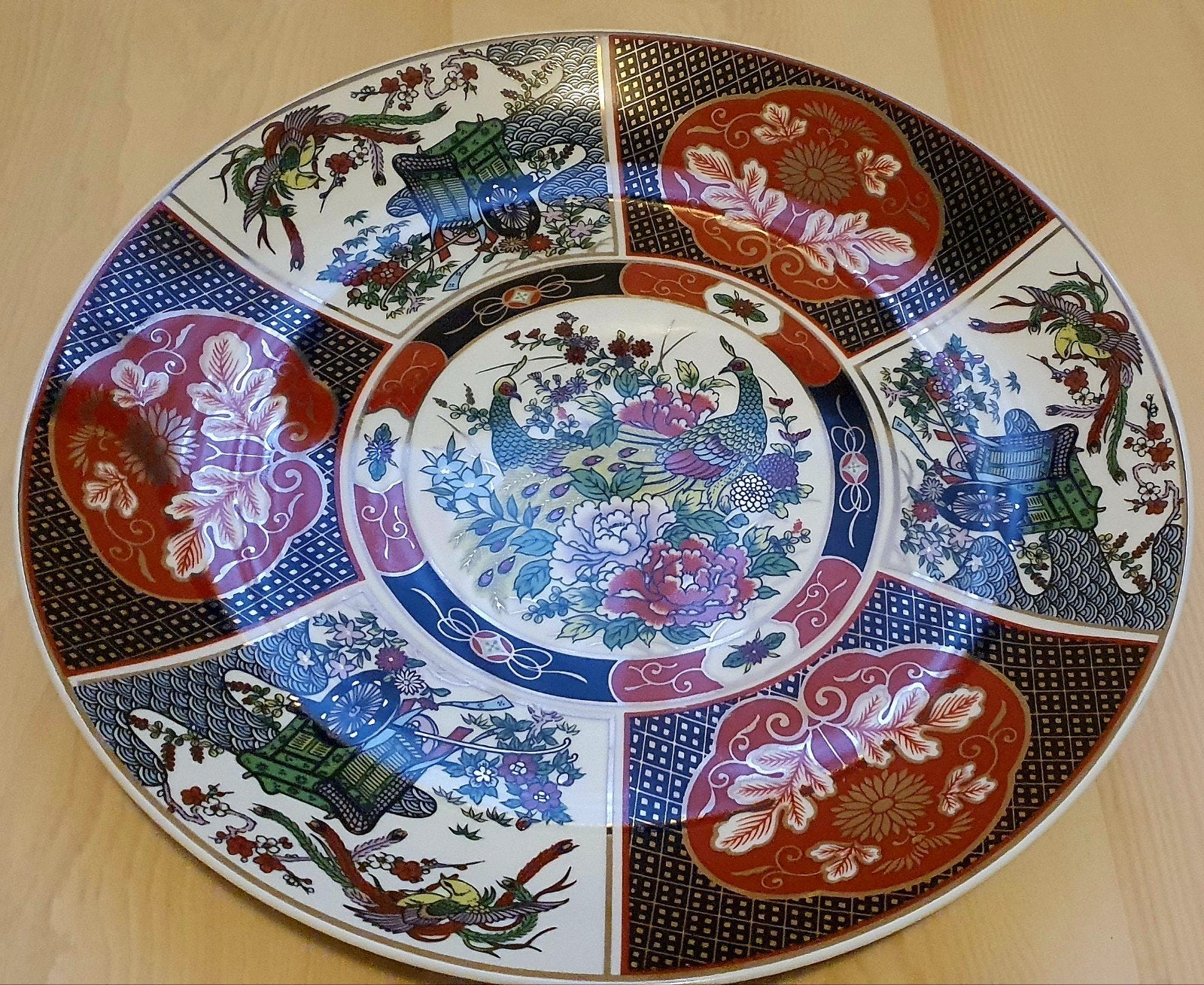 Decoratief Chinees Imari Bord met Pauwen en Bloemen, Antiek en Kunst, Ophalen of Verzenden