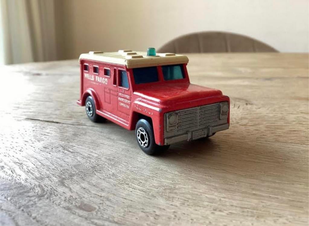 Matchbox No. 69 Armored Truck – Wells Fargo  (1978), Ophalen of Verzenden, Gebruikt, Bus of Vrachtwagen