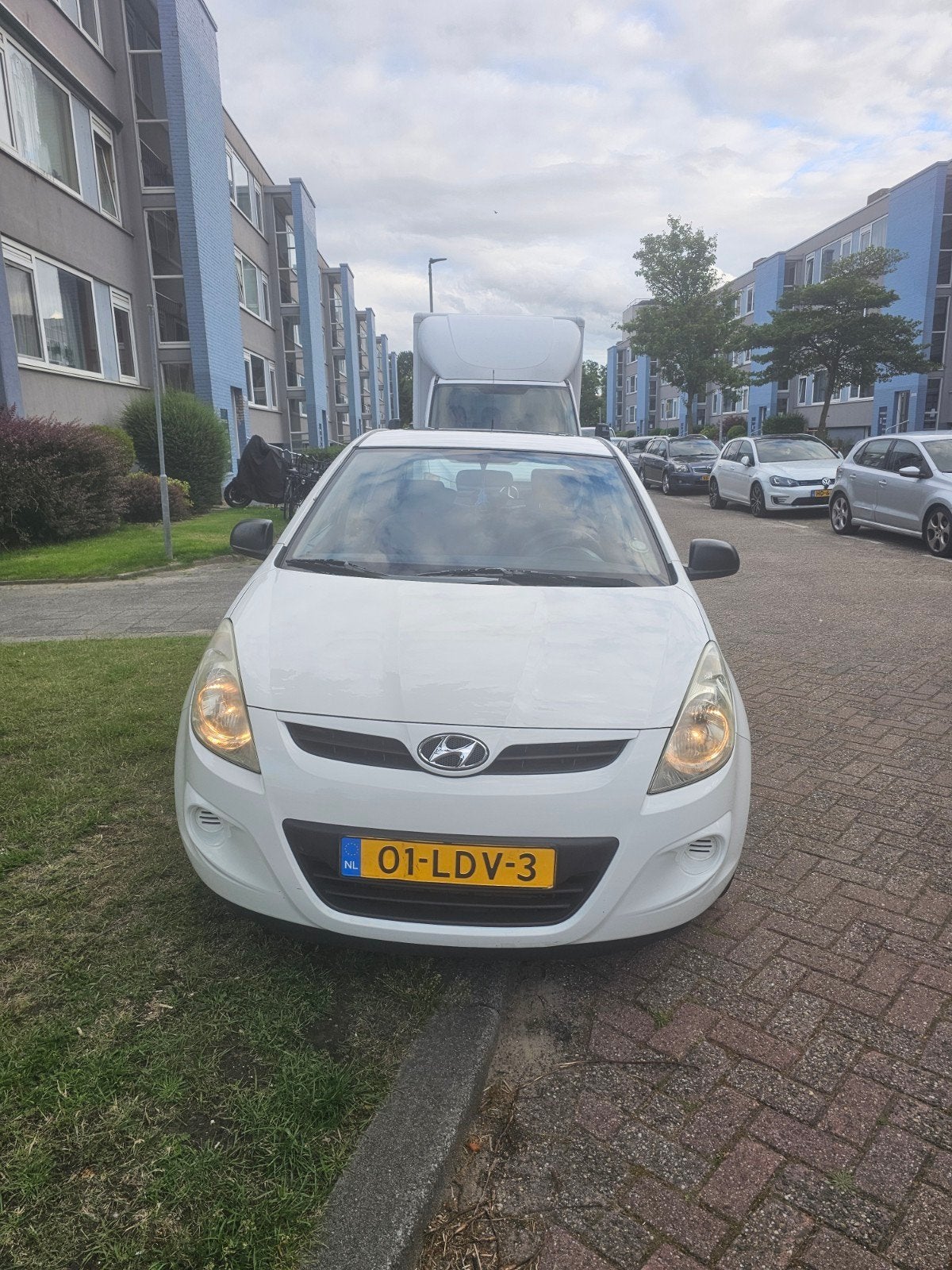 Hyundai i20 1.2 5-DRS 2010 Wit, Auto's, Hyundai, 450 kg, 31 €/maand, 4 cilinders, Wit